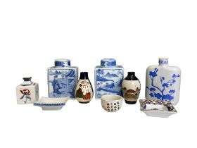 A MIXED LOT OF CHINESE AND JAPANESE PORCELAIN