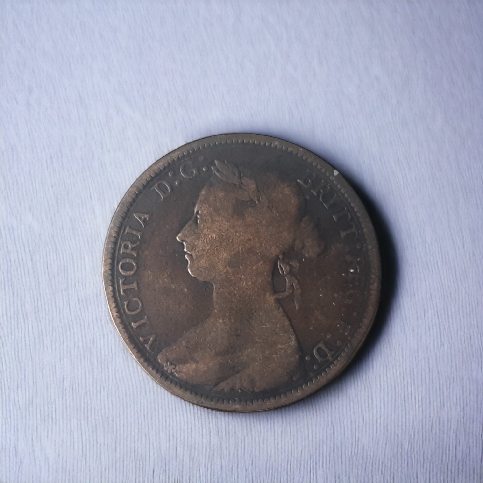 1884 QUEEN VICTORIA HALF PENNY COIN. - Image 2 of 2
