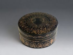 An early 10th Century Tortoiseshell & gold pique work snuff bow. Inlaid 'classical' design. 3.5 x