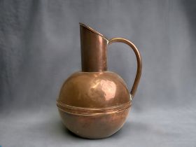 A CHRISTOPHER DRESSER FOR HENRY LOVERIDGE & CO COPPER JUG. CIRCA 1886. HEIGHT - 24CM (SEE HARRY