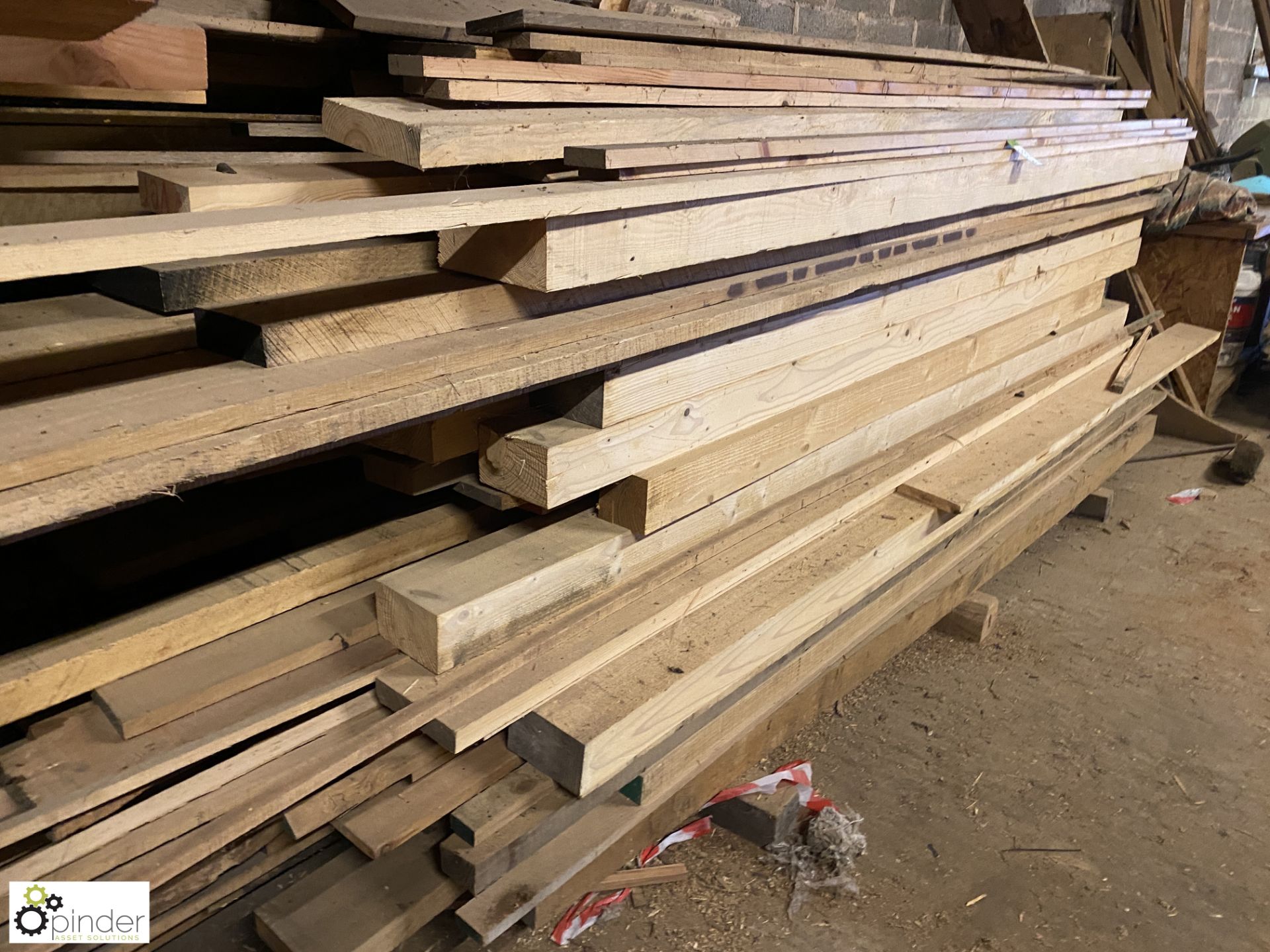 Large quantity Softwood/Hardwood Cut Beams, Boards and Lengths, up to 4000mm - Image 3 of 9