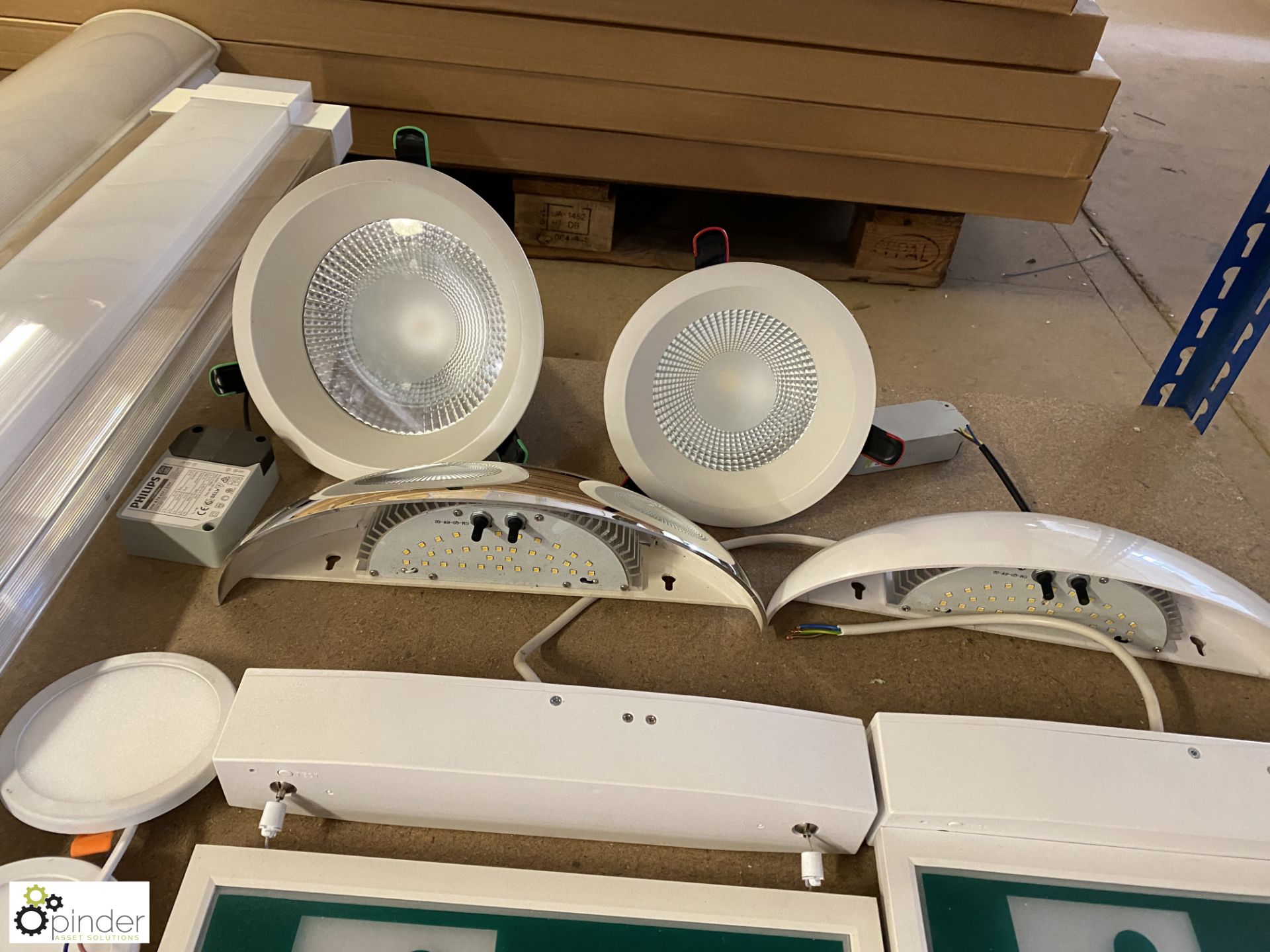 Quantity Showroom Lighting Products, including LED spot lights, ceiling lights, strip lights and - Image 6 of 13