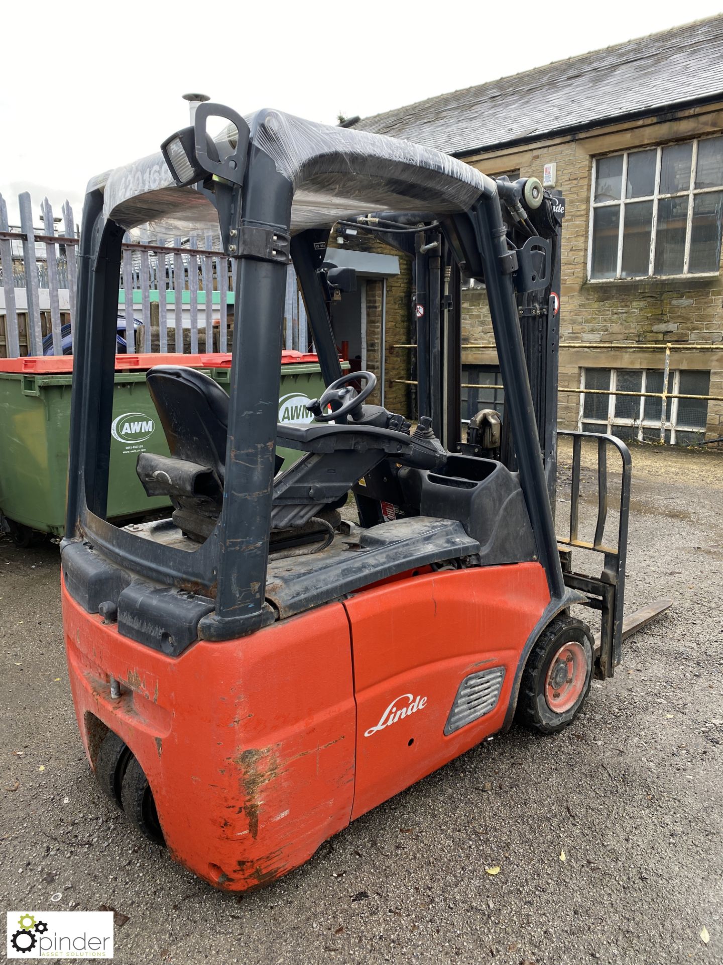 Linde E14-01 3-wheel cantilever Electric Forklift Truck, 1400kg lift duplex clearview mast, closed - Image 4 of 18