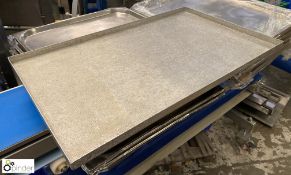 20 closed corner Baking Trays, 750mm x 450mm (LOCATION: Corby)