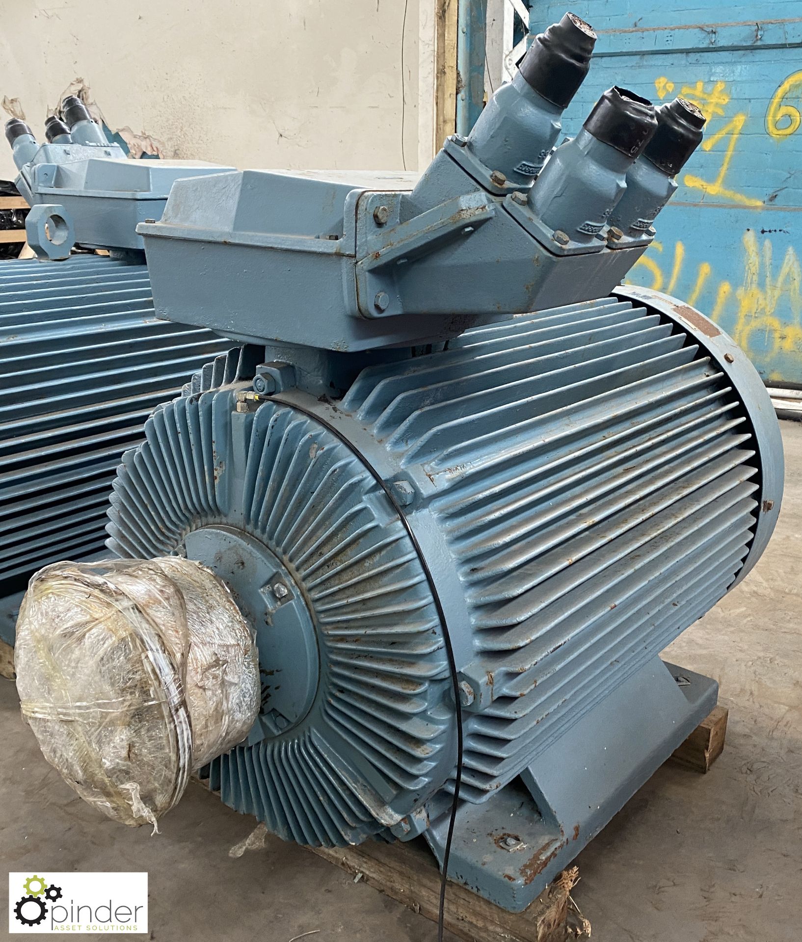 Stromberg HXUR805G3B3 250kw Electric Motor, 990rpm (Location Carlisle Site 2)