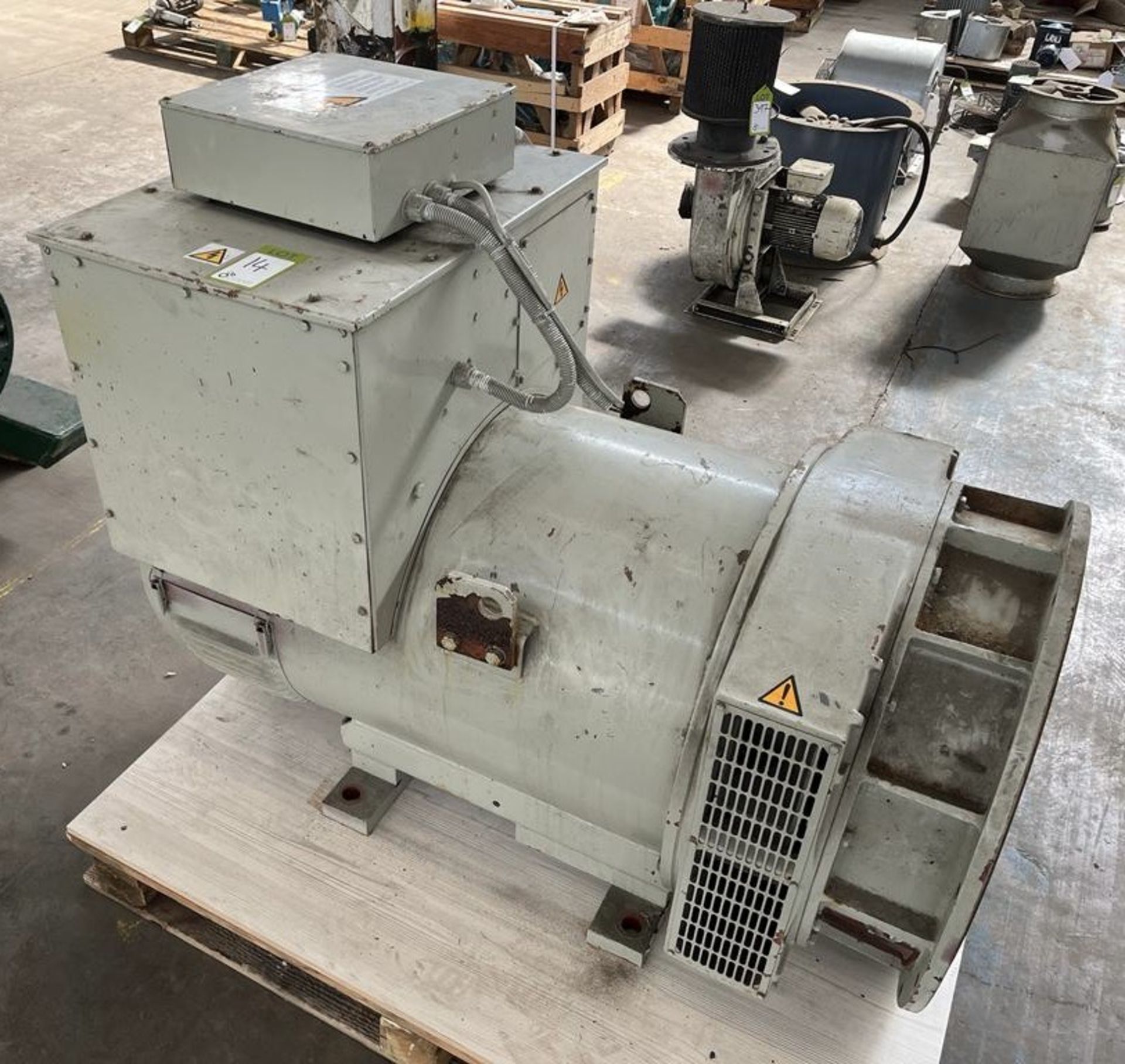 Countryman CHP150 2-bearing Alternator, 150kva, 15