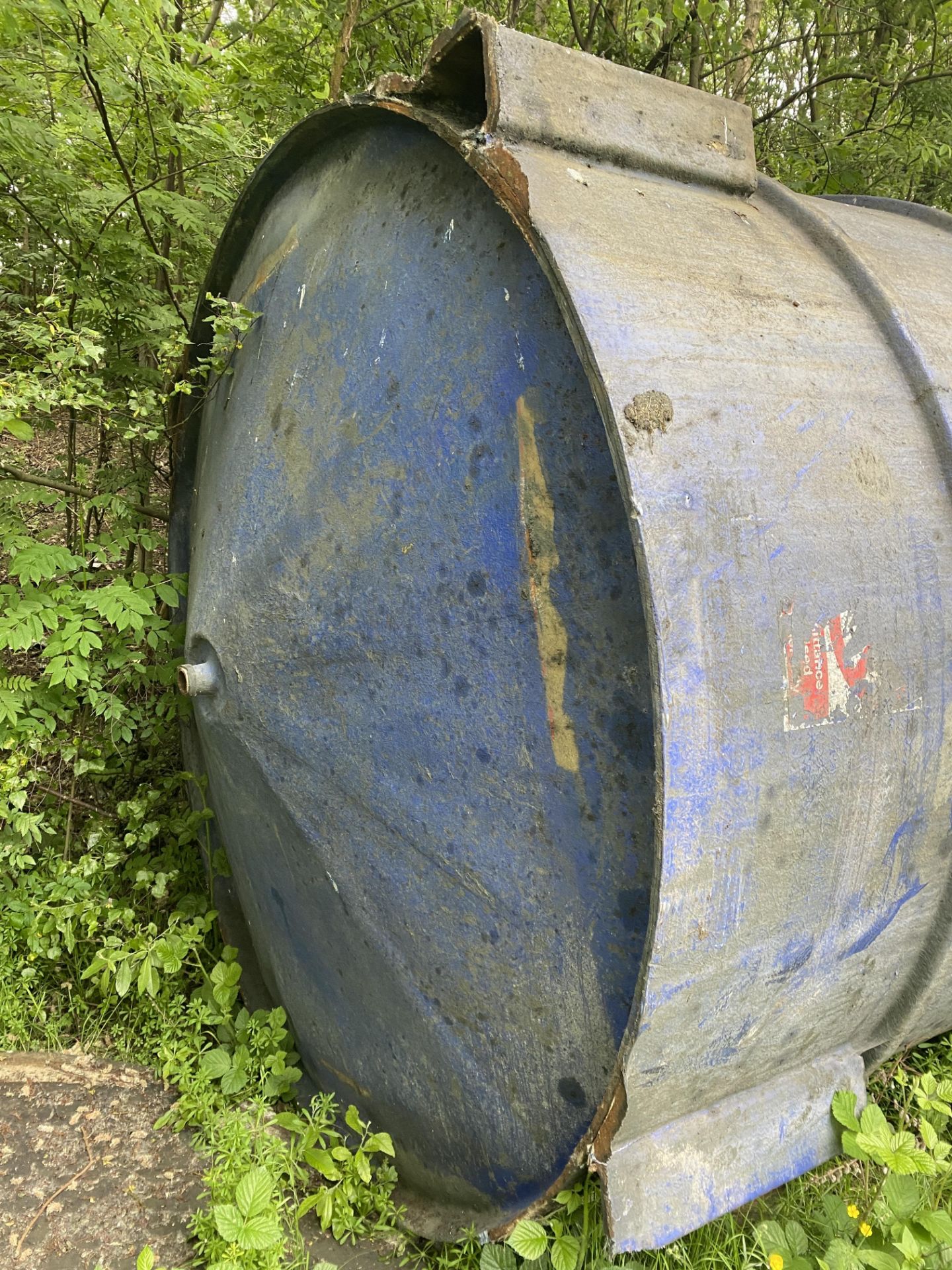 Fiberglass Storage Tank, 2850mm x 2500mm diameter - Image 3 of 3