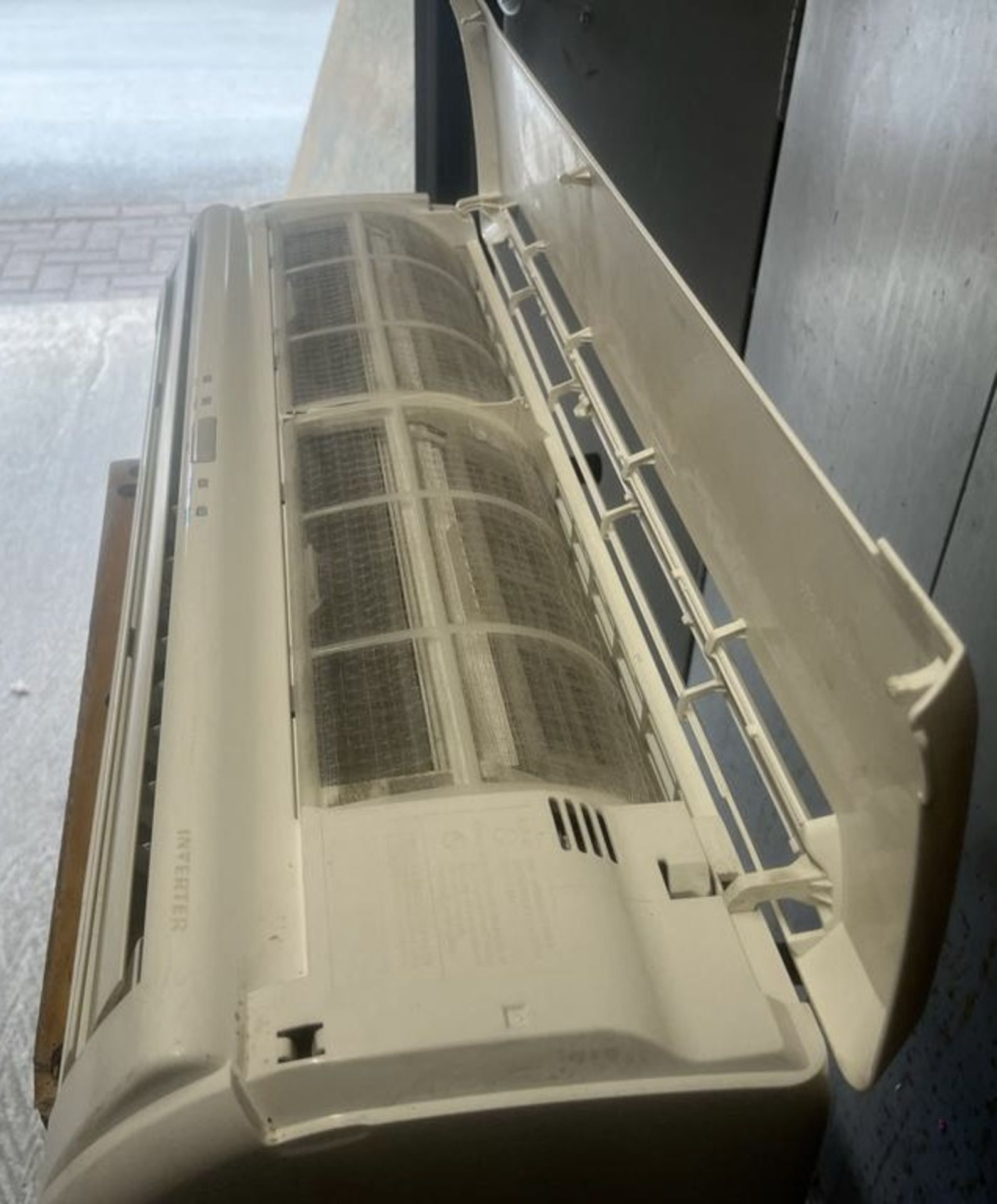 Mitsubishi Air Conditioning Unit comprising SRC35ZG5 inverter, SRK35ZGS indoor unit, remote ( - Image 5 of 6
