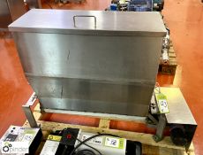 Stainless steel powered Hopper Feed Tank (Lift Out Fee: £10 plus VAT)