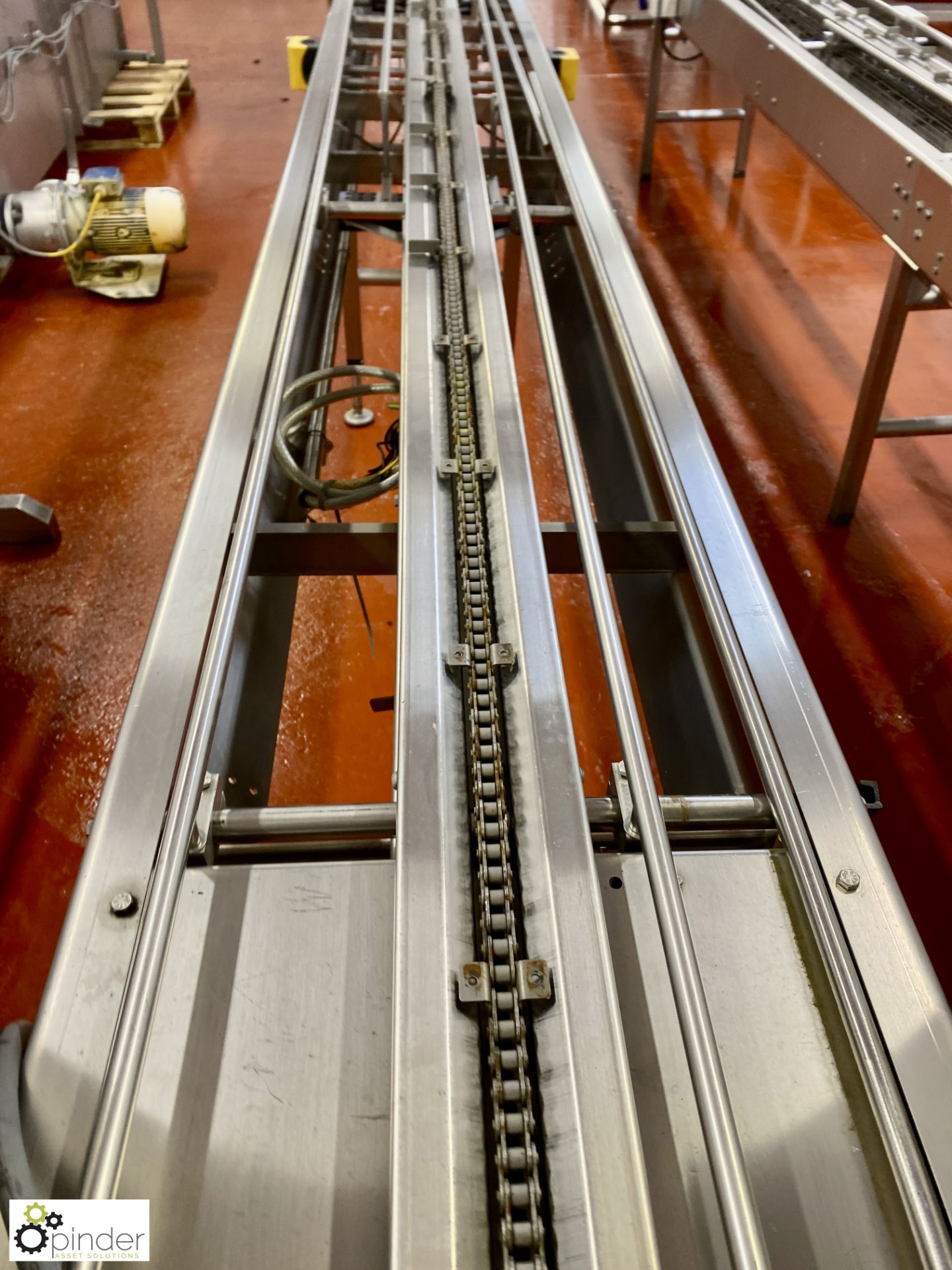 Stainless steel chain type Conveyor, 5000mm x 250mm, 415volts (Lift Out Fee: £30 plus VAT) - Image 4 of 6