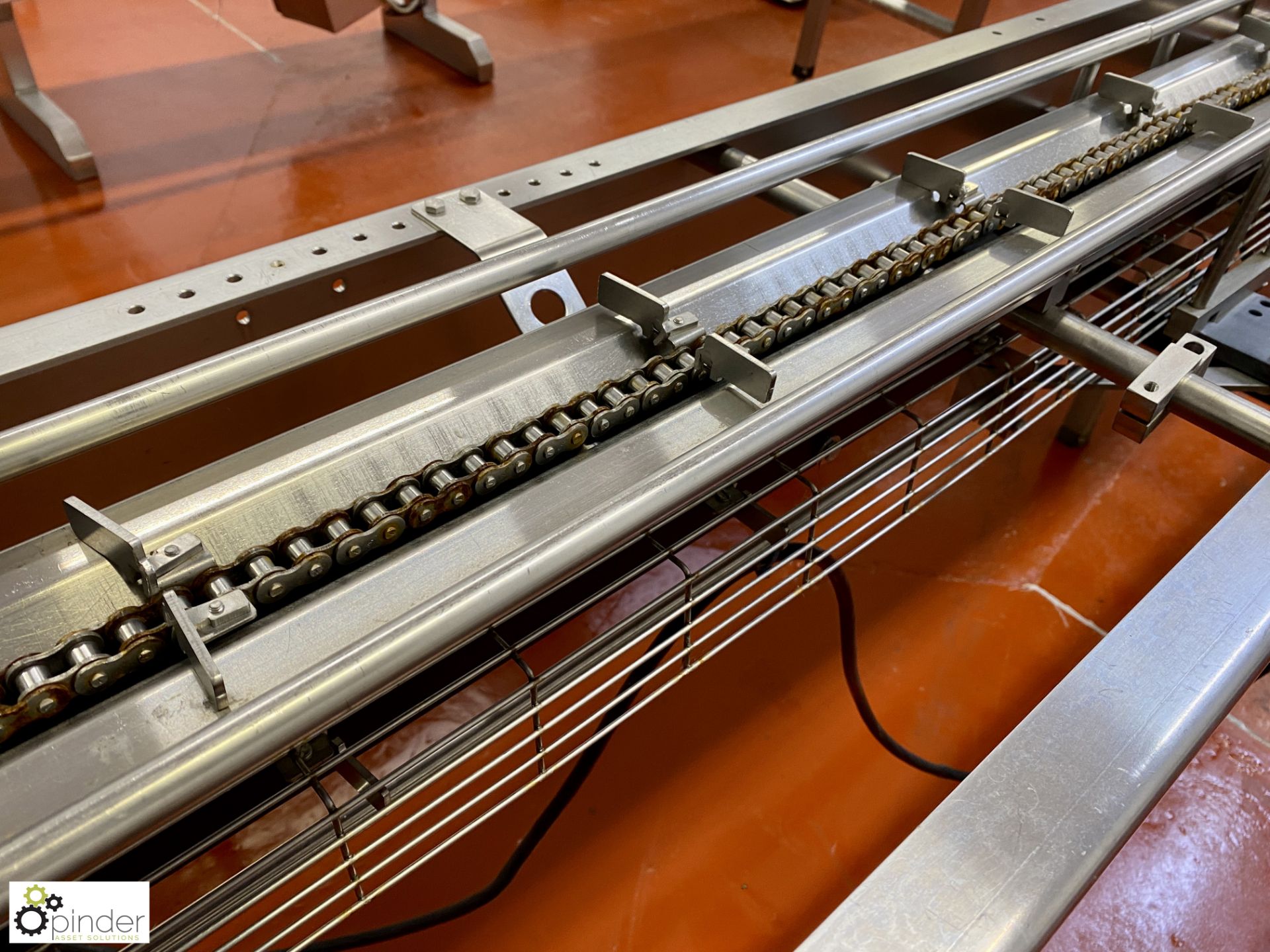 Stainless steel chain type Conveyor, 5000mm x 250mm, 415volts (Lift Out Fee: £30 plus VAT) - Image 4 of 7