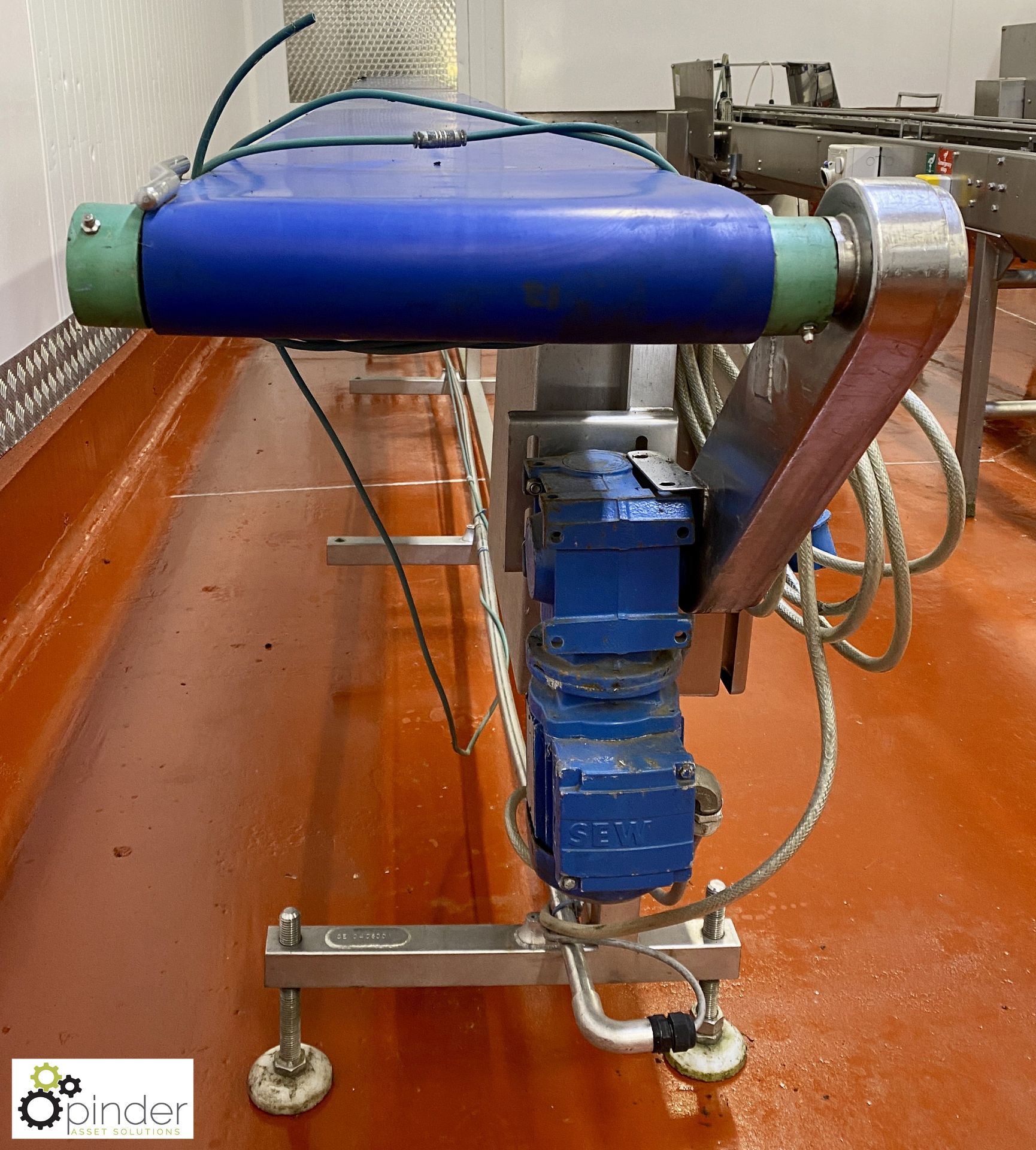 Stainless steel Belt Conveyor, 4950mm x 310mm, 240volts (Lift Out Fee: £30 plus VAT) - Image 2 of 6