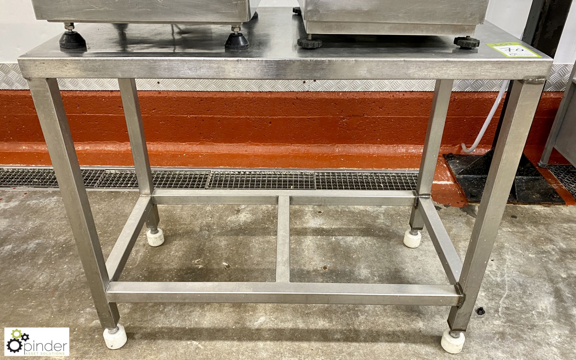 Stainless steel Preparation Table, 1000mm x 500mm x 830mm (Lift Out Fee: £10 plus VAT)