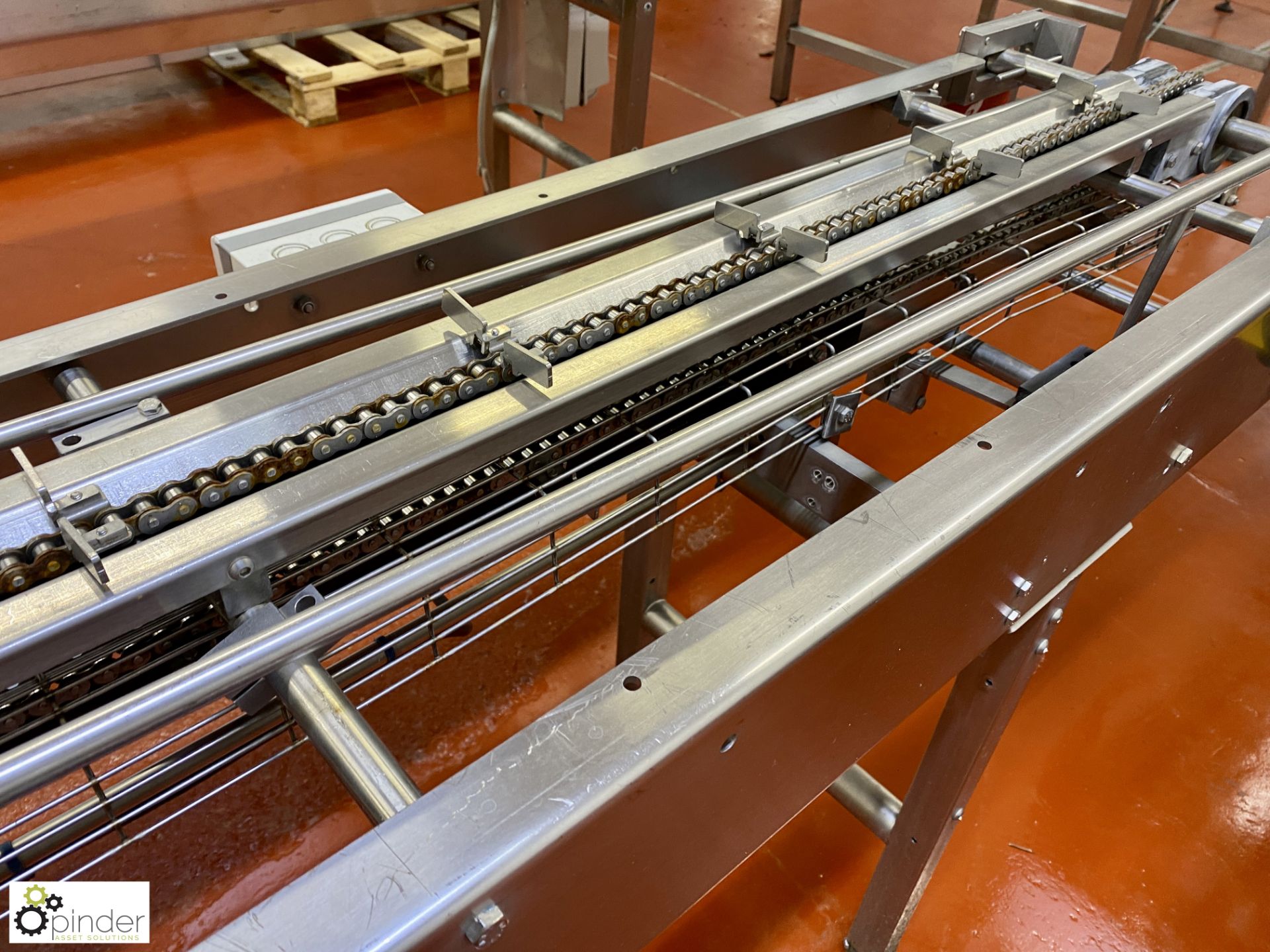 Stainless steel chain type Conveyor, 5000mm x 250mm, 415volts (Lift Out Fee: £30 plus VAT) - Image 5 of 7