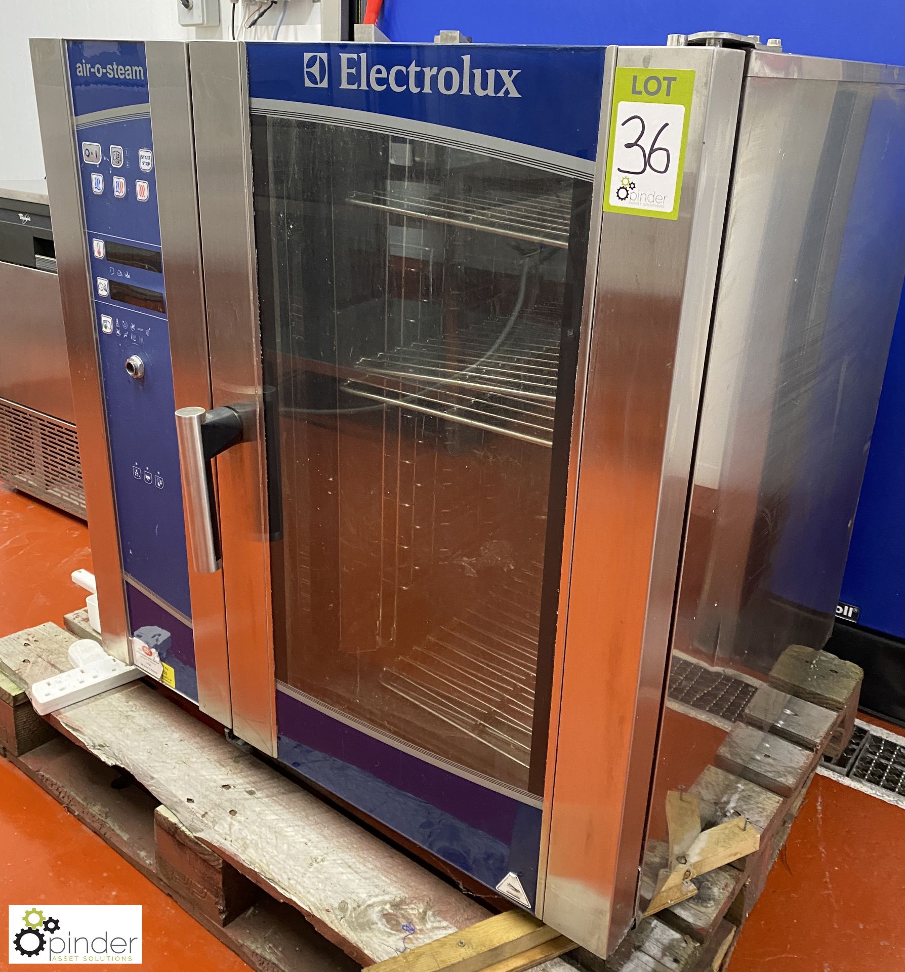 Electrolux Air-O-Stream 10-tray Combi Oven, 230volts, 900mm x 850mm x 930mm (Lift Out Fee: £40 - Image 2 of 6