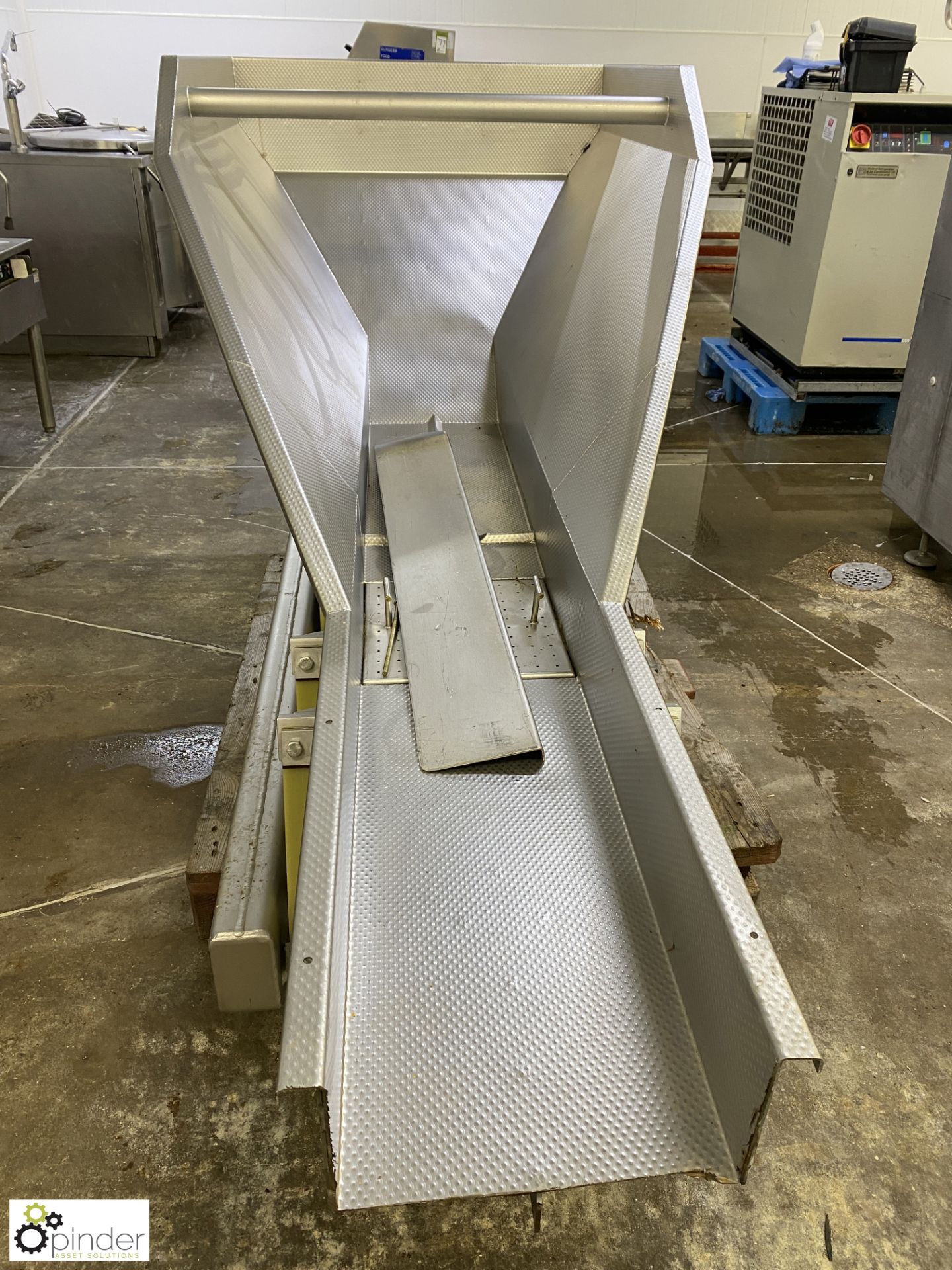 Blackrow stainless steel Vibratory Feed Unit, chute size 1750mm x 300mm, year 2010, serial number - Image 3 of 6