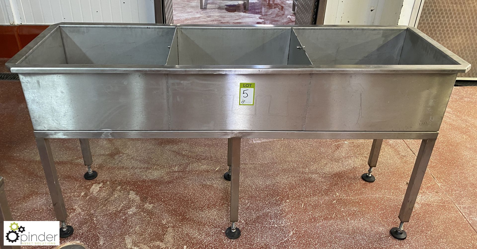 Stainless steel 3-compartment Wash/Rinse Tank, 1188mm x 580mm x 980mm (Lift Out Fee: £10 plus VAT) - Image 2 of 6