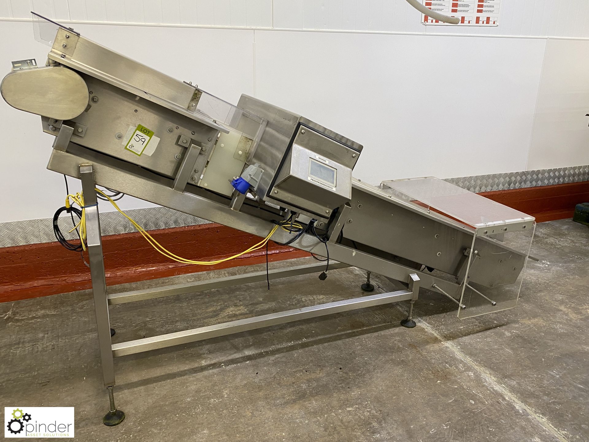 Arnott inclined Conveyor, with metal detector, conveyor size 2800mm x 250mm, aperture 350mm x - Image 2 of 10