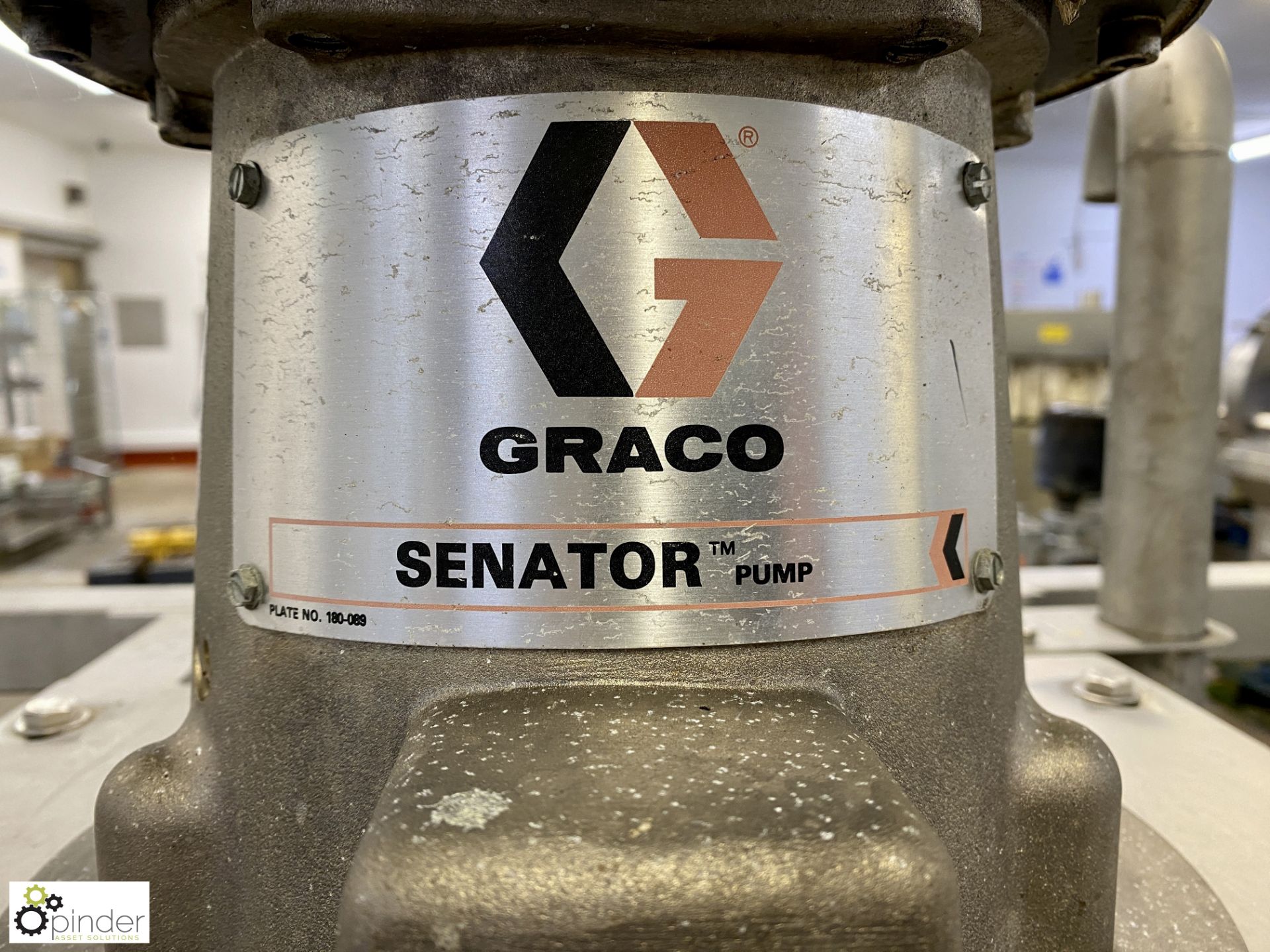 Graco Senator Pump, with tank and hose (Lift Out Fee: £10 plus VAT) - Image 3 of 6