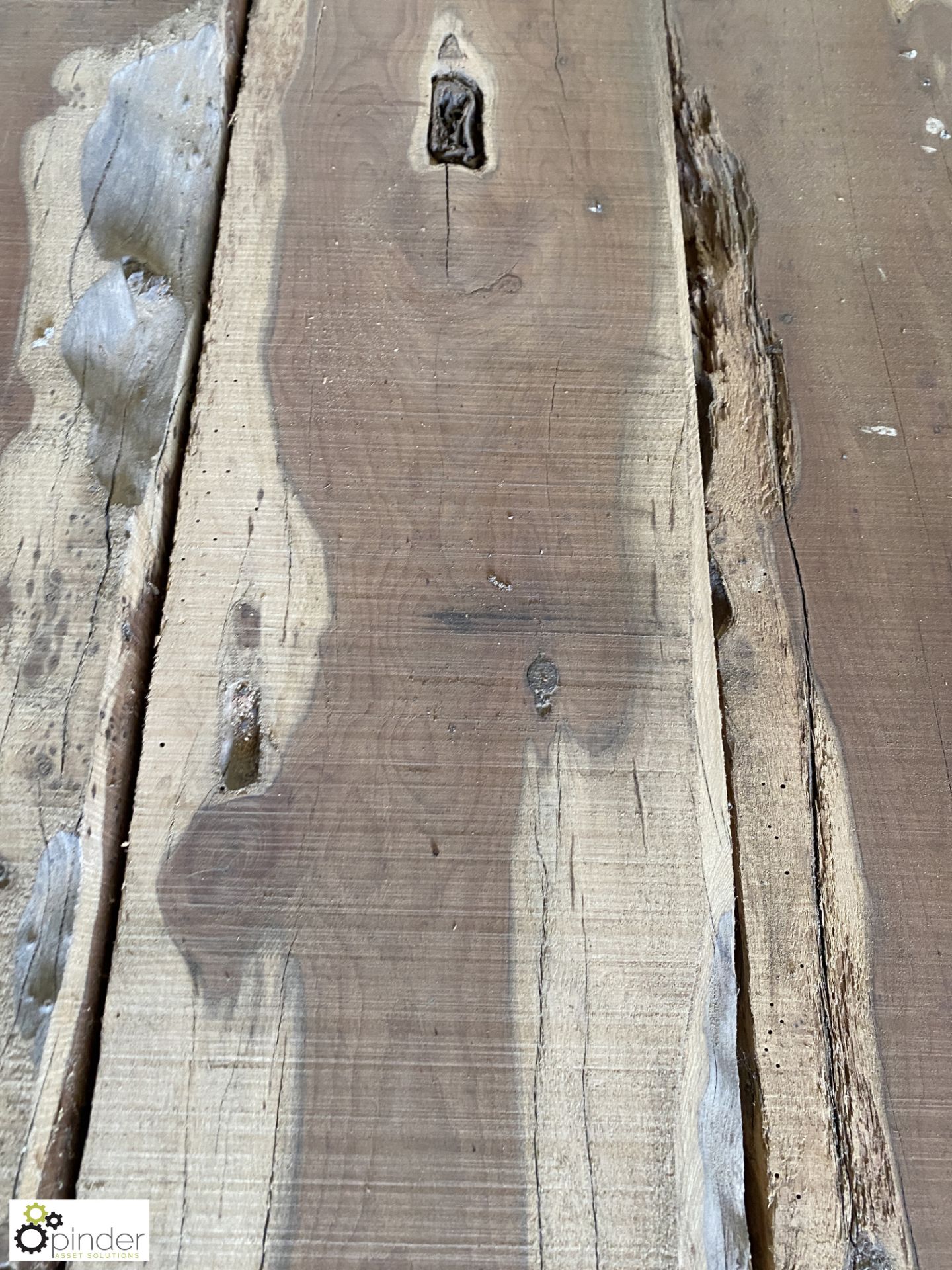 Air dried Yew Beam, 2550mm x 200mm x 220mm - Image 5 of 8