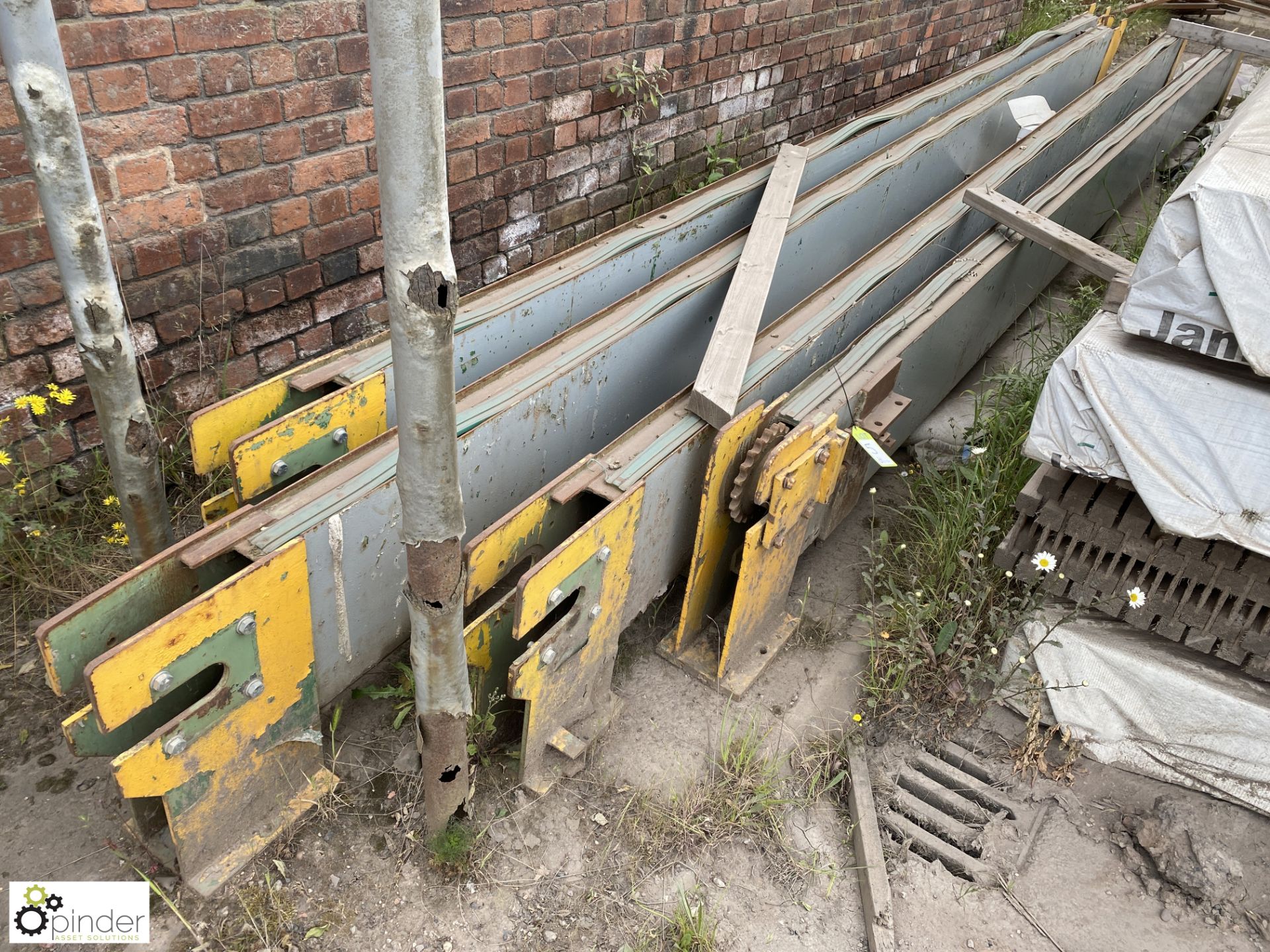 Sheet Feed Delivery System with 4 conveyor lengths 6500mm, with various drive shafts and hydraulic - Image 2 of 18