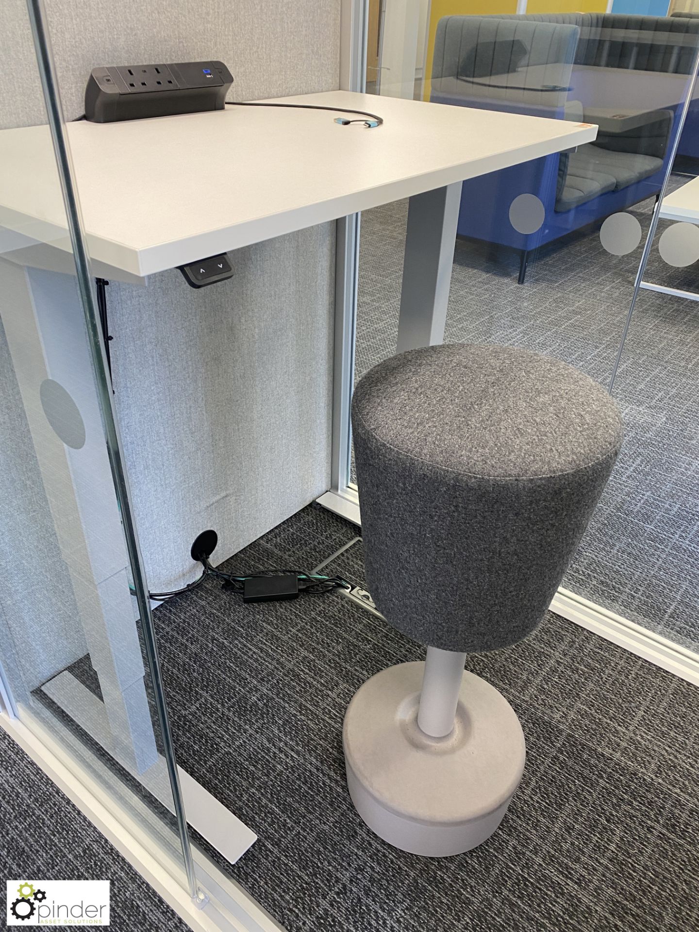 Glazed and upholstered floor standing Work Pod, 1600mm x 1140mm x 2240mm, with electric height - Image 4 of 8