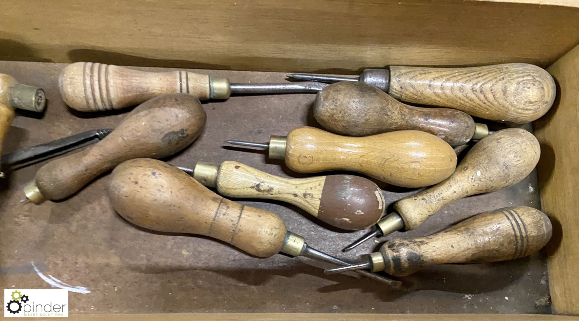 Quantity various Screwdrivers, Bradawls, Tool Handles, approx. 25 - Image 4 of 6