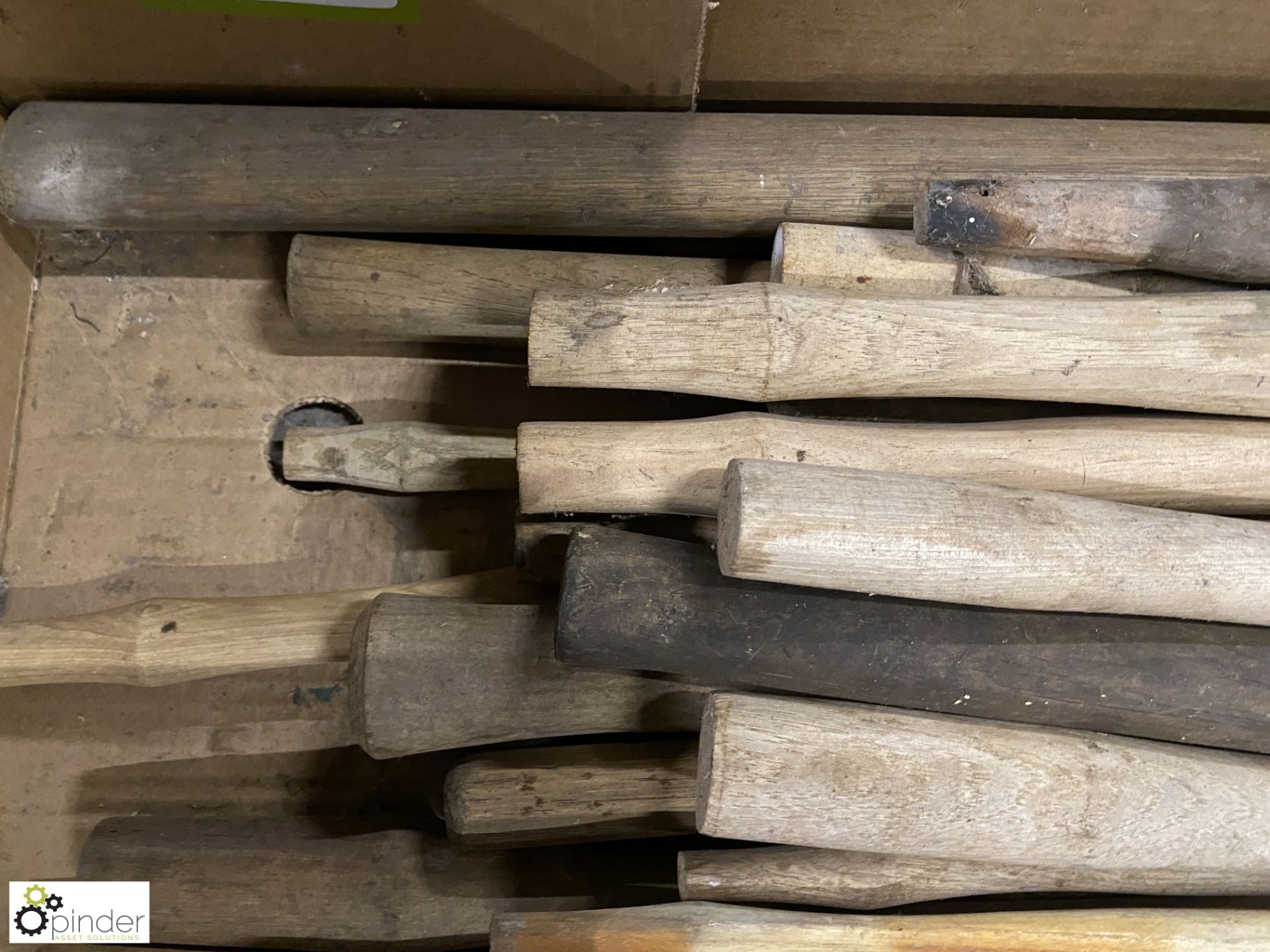 Large quantity wooden Hammer Handles, to box - Image 5 of 7