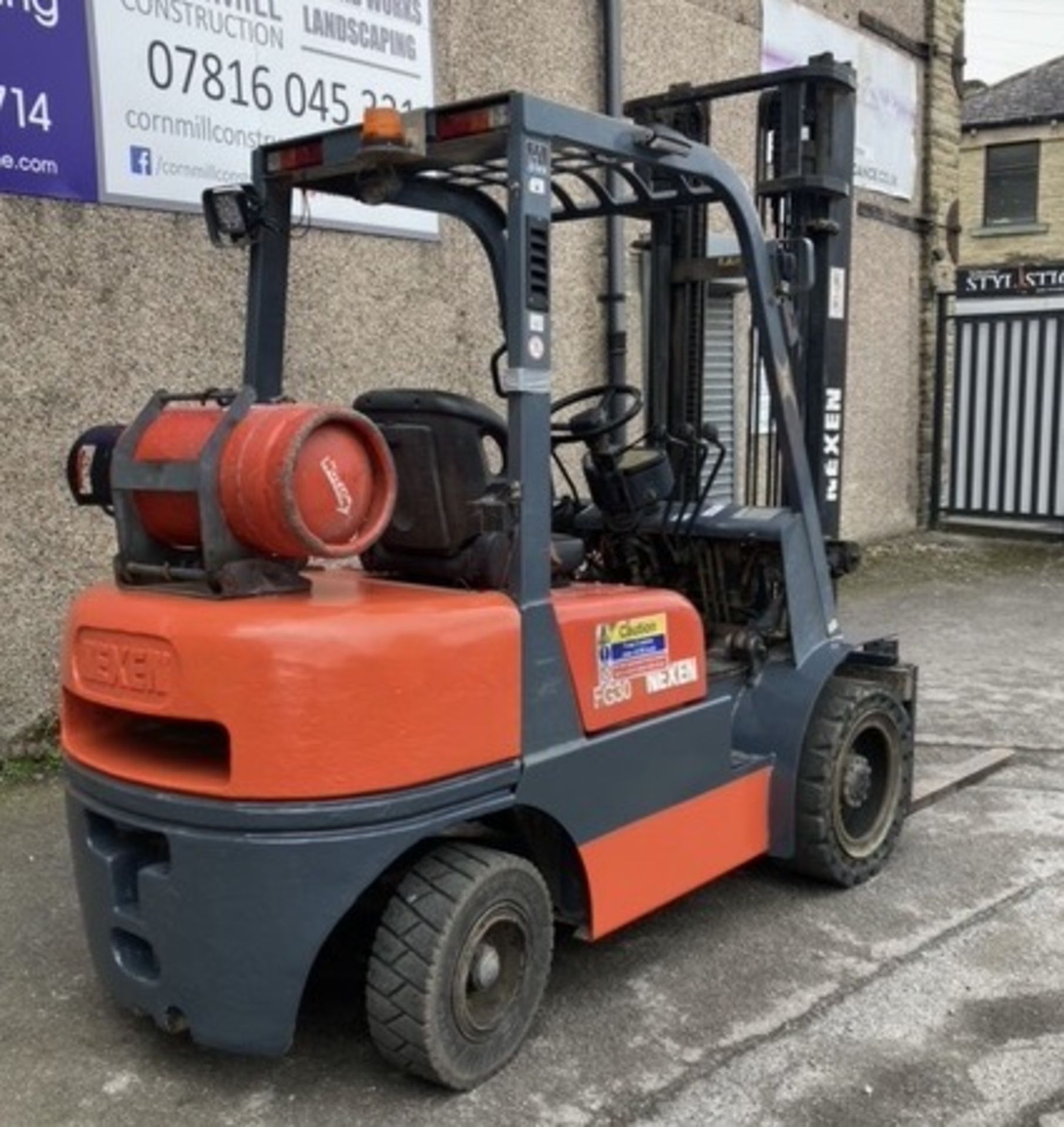 Nexen FG30 LPG Forklift Truck, 3000kg capacity, 4000mm duplex mast, 2550mm closed height, - Image 3 of 25