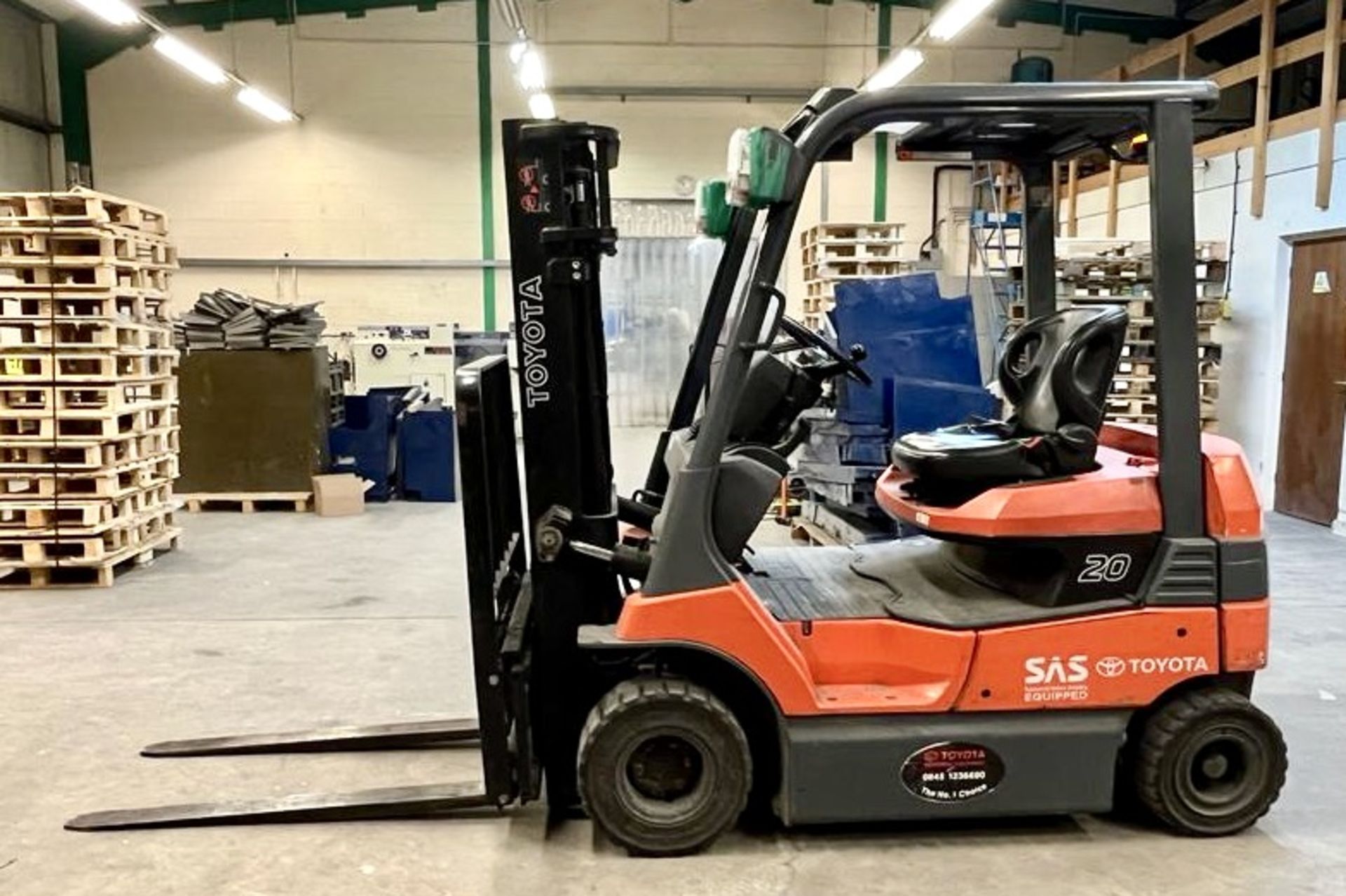Toyota 7FB20 Electric Forklift Truck, 2391hours, 2 - Image 3 of 24