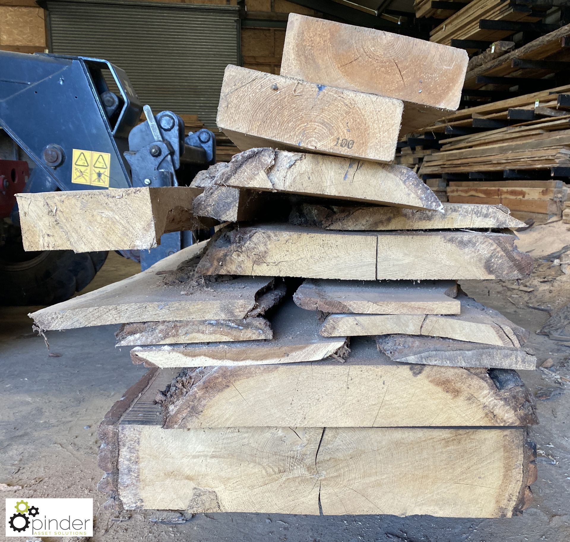 18 various Douglas Fir Boards and Beams, up to 4800mm - Image 7 of 13