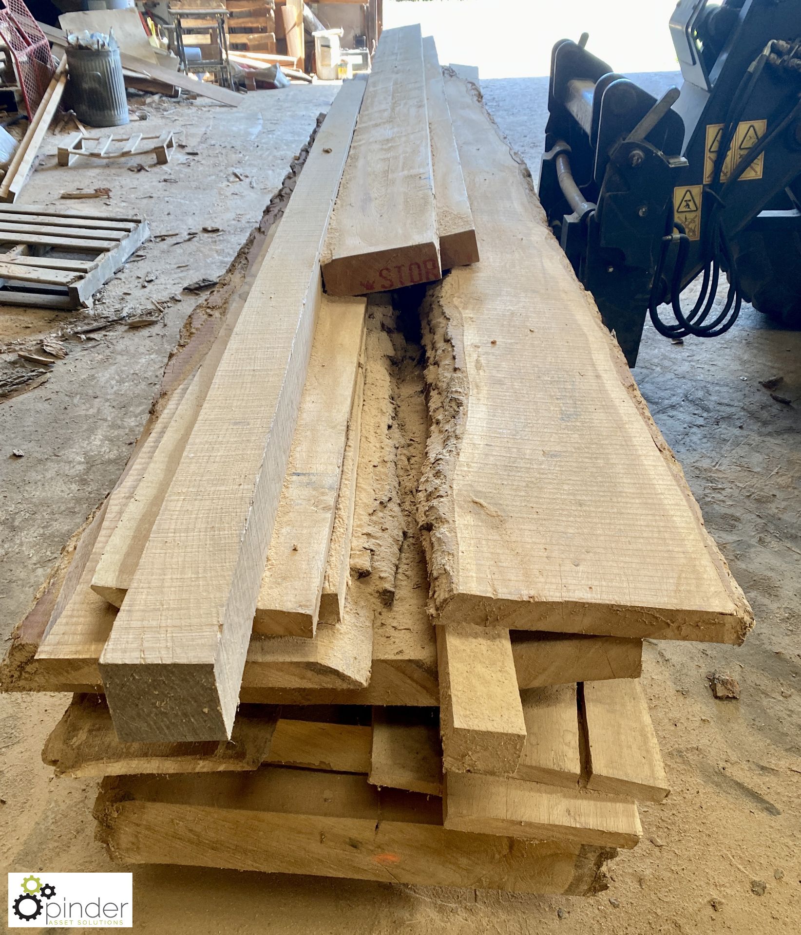 18 various Douglas Fir Boards and Beams, up to 4800mm - Image 3 of 13
