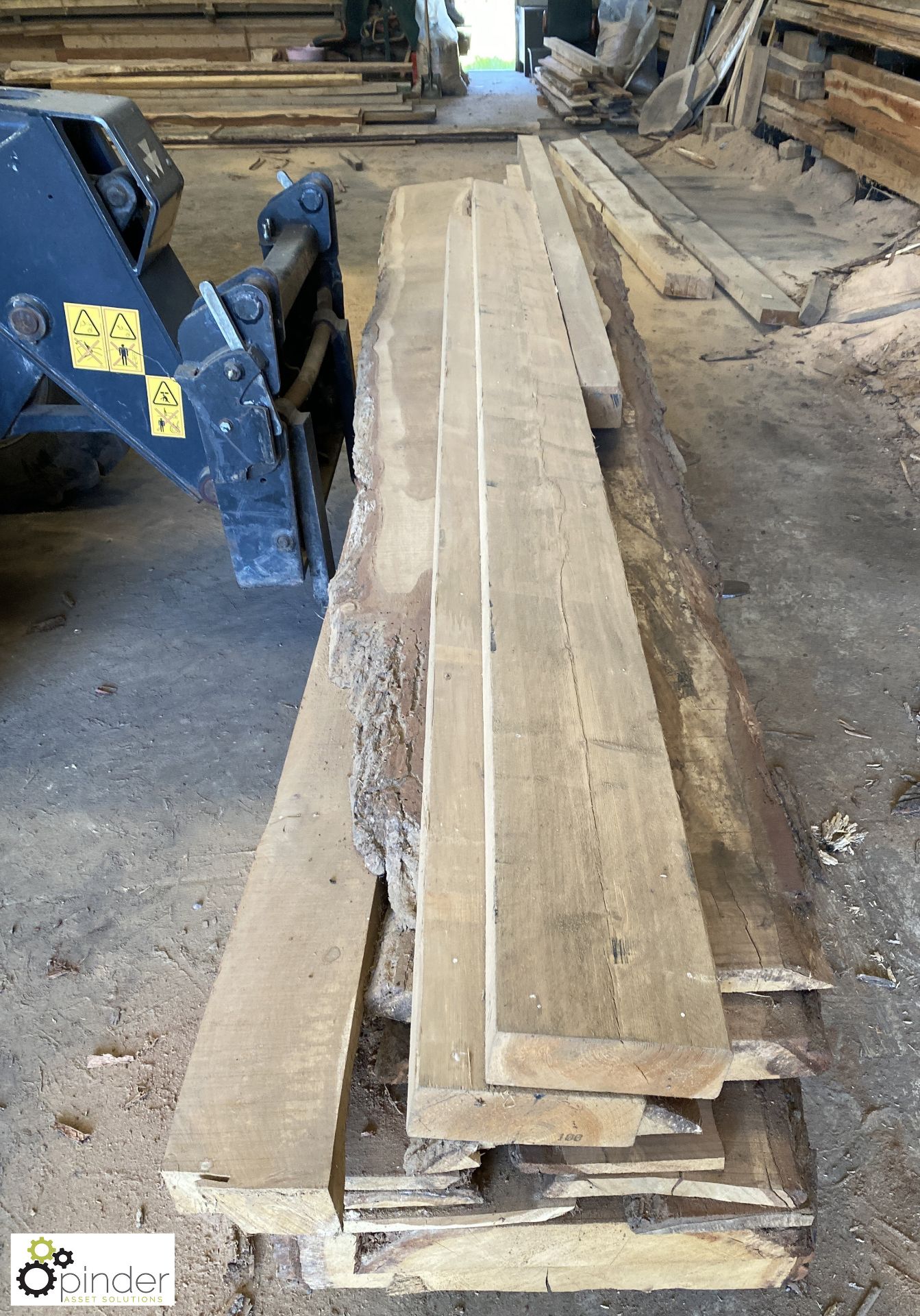18 various Douglas Fir Boards and Beams, up to 4800mm - Image 9 of 13
