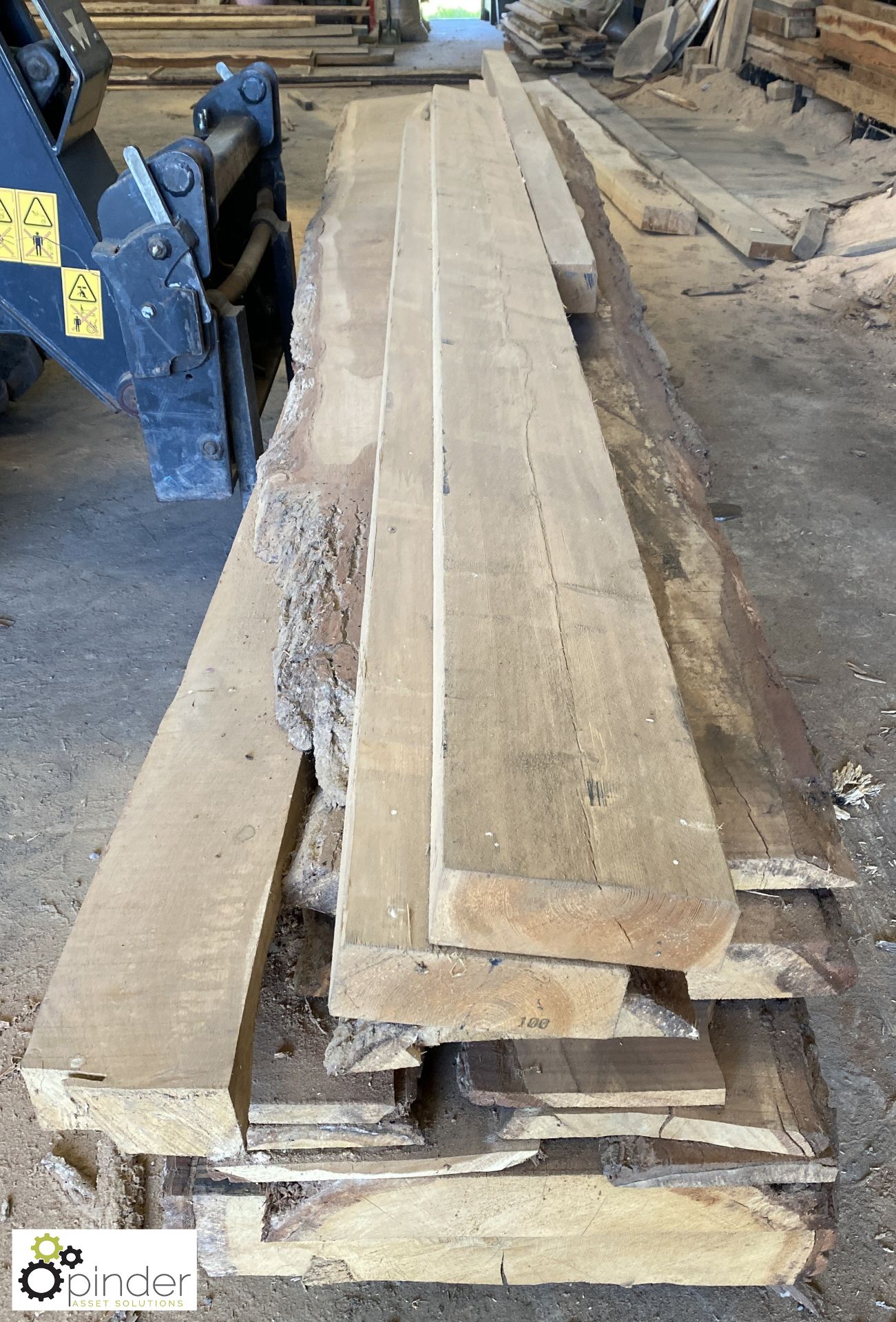 18 various Douglas Fir Boards and Beams, up to 4800mm - Image 8 of 13