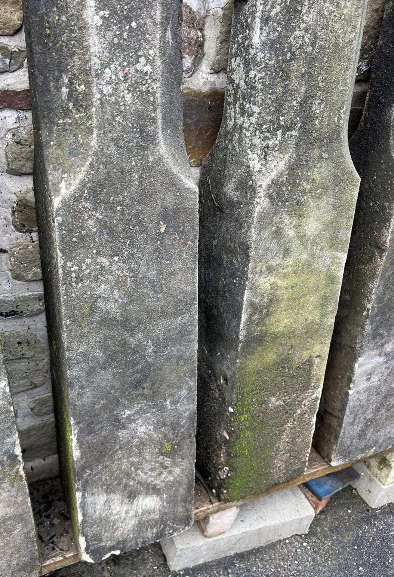 A pair reconstituted stone Obelisks, with ball fin - Image 4 of 9