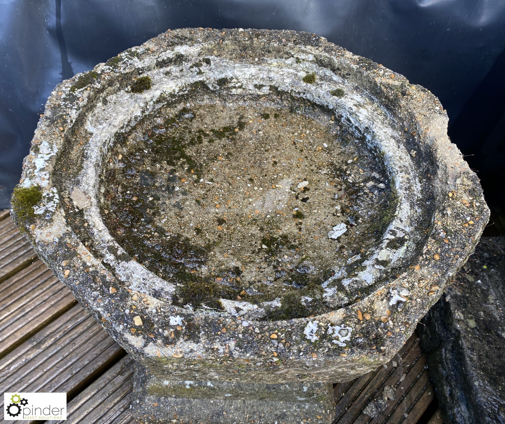 A reconstituted stone art deco Bird Bath, circa 19 - Image 2 of 4