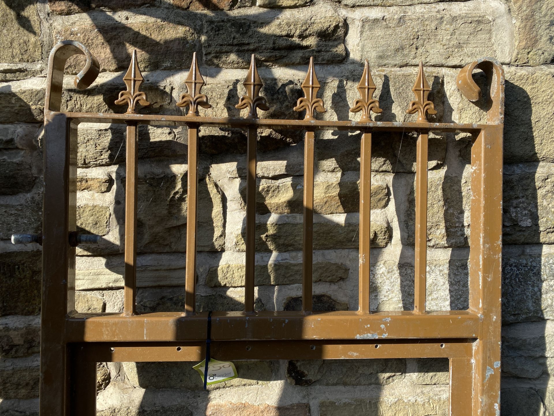 A modern wrought iron Gate with Fleur de Lis finia - Image 2 of 6