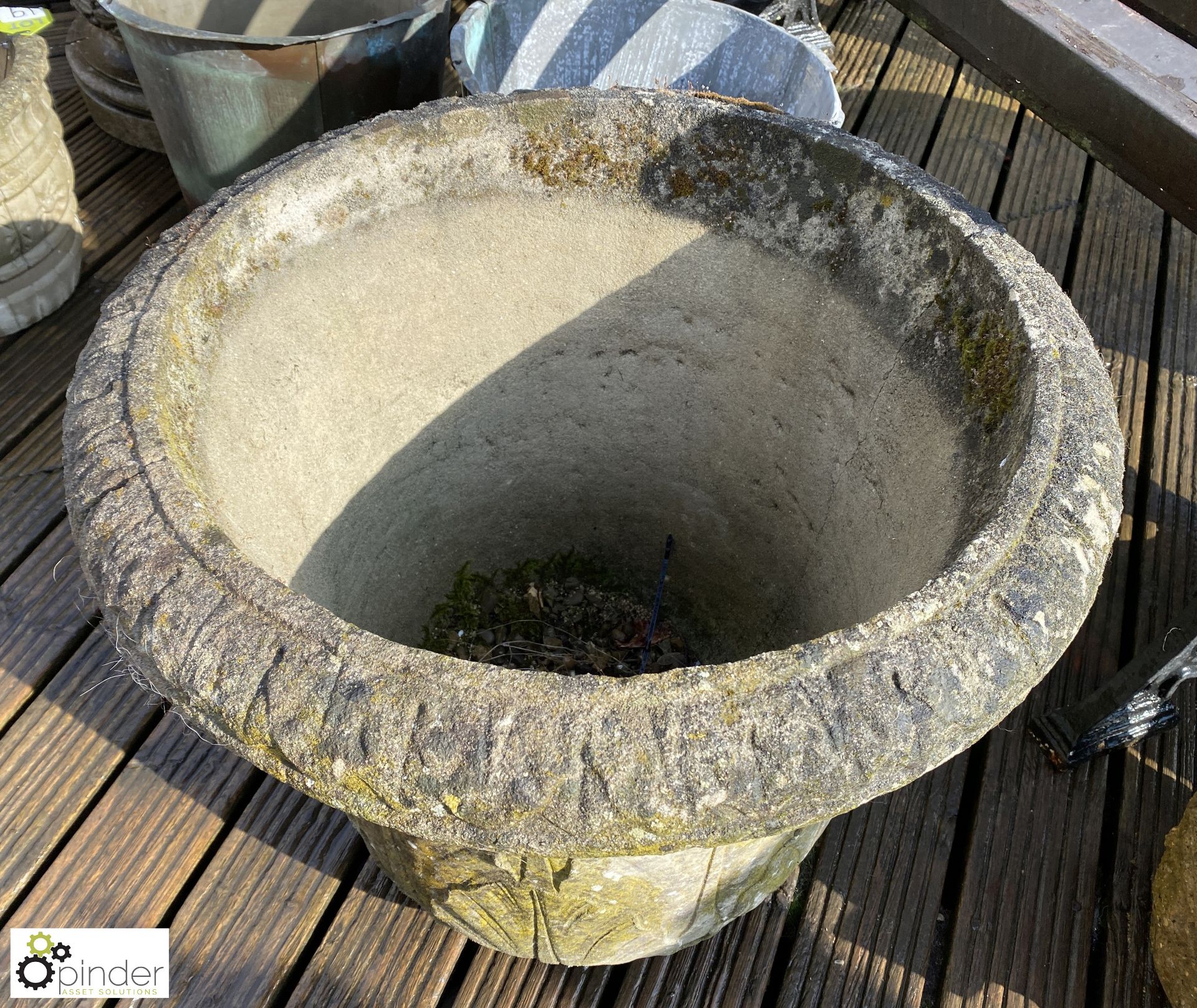 A reconstituted stone Planter with acanthus leaf d - Image 2 of 5