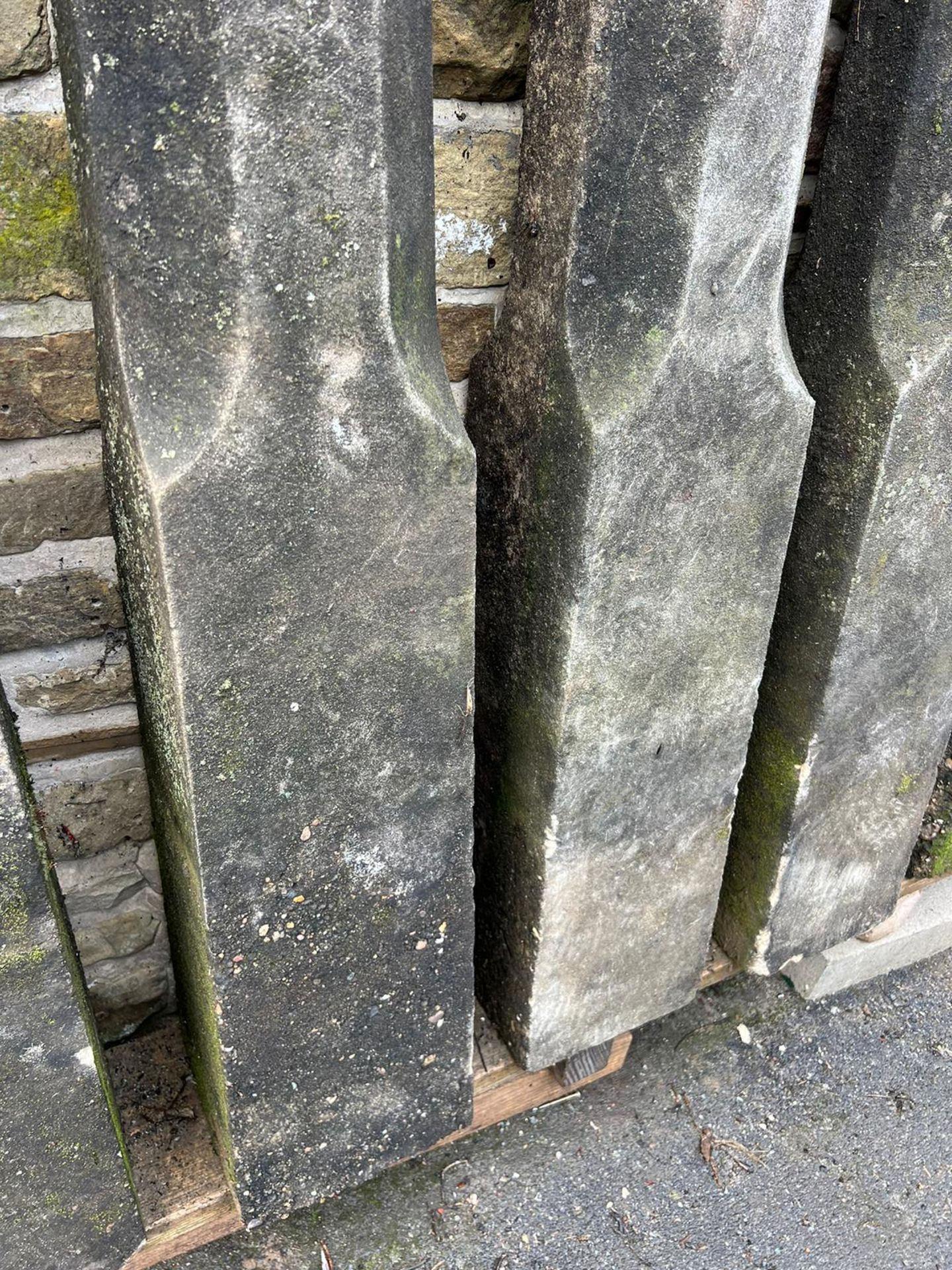 A pair reconstituted stone Obelisks, with ball fin - Image 4 of 9