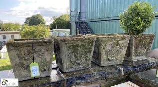 4 reconstituted stone Planters with Prince of Wale