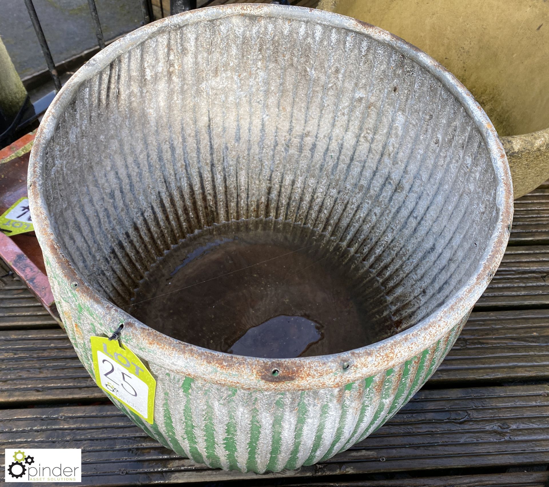 An original galvanised Peggy/Dolly Tub, circa 1900 - Image 2 of 3