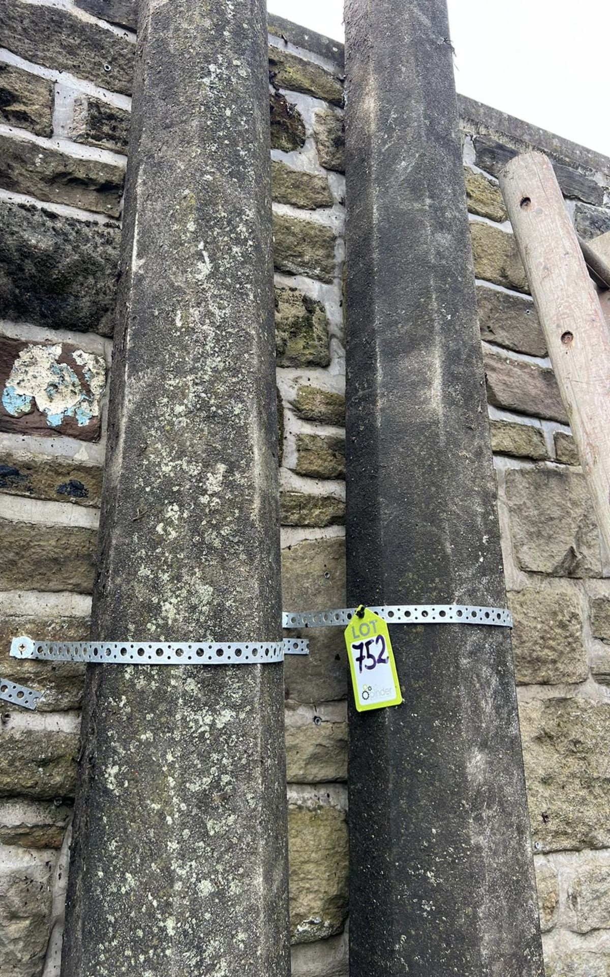 A pair reconstituted stone Obelisks, with ball fin - Image 4 of 8