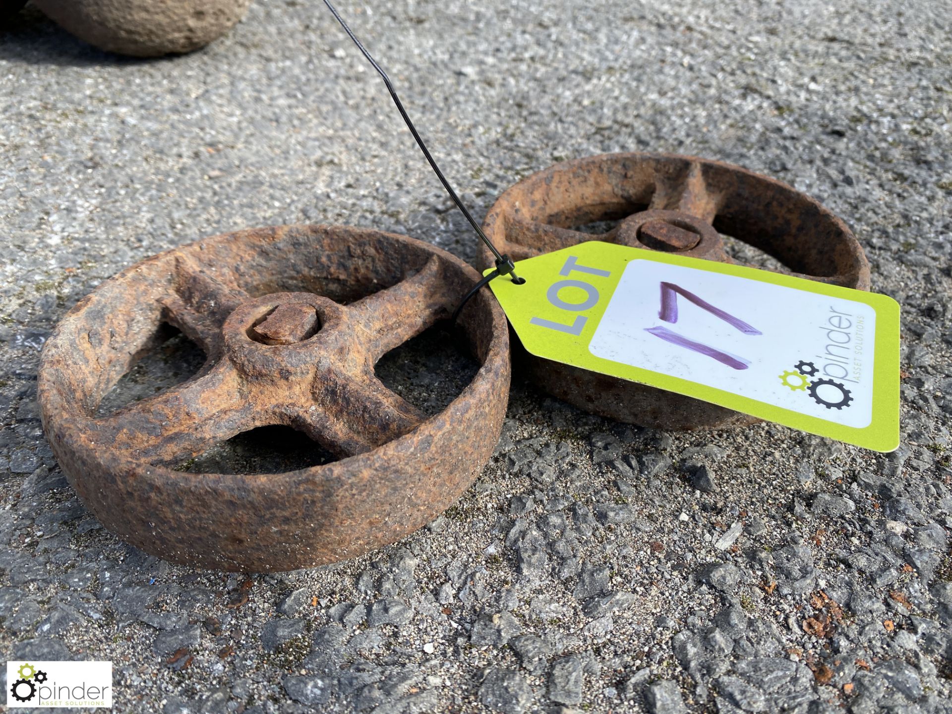 Pair cast iron Pulley Wheels, 130mm dia - Image 3 of 4