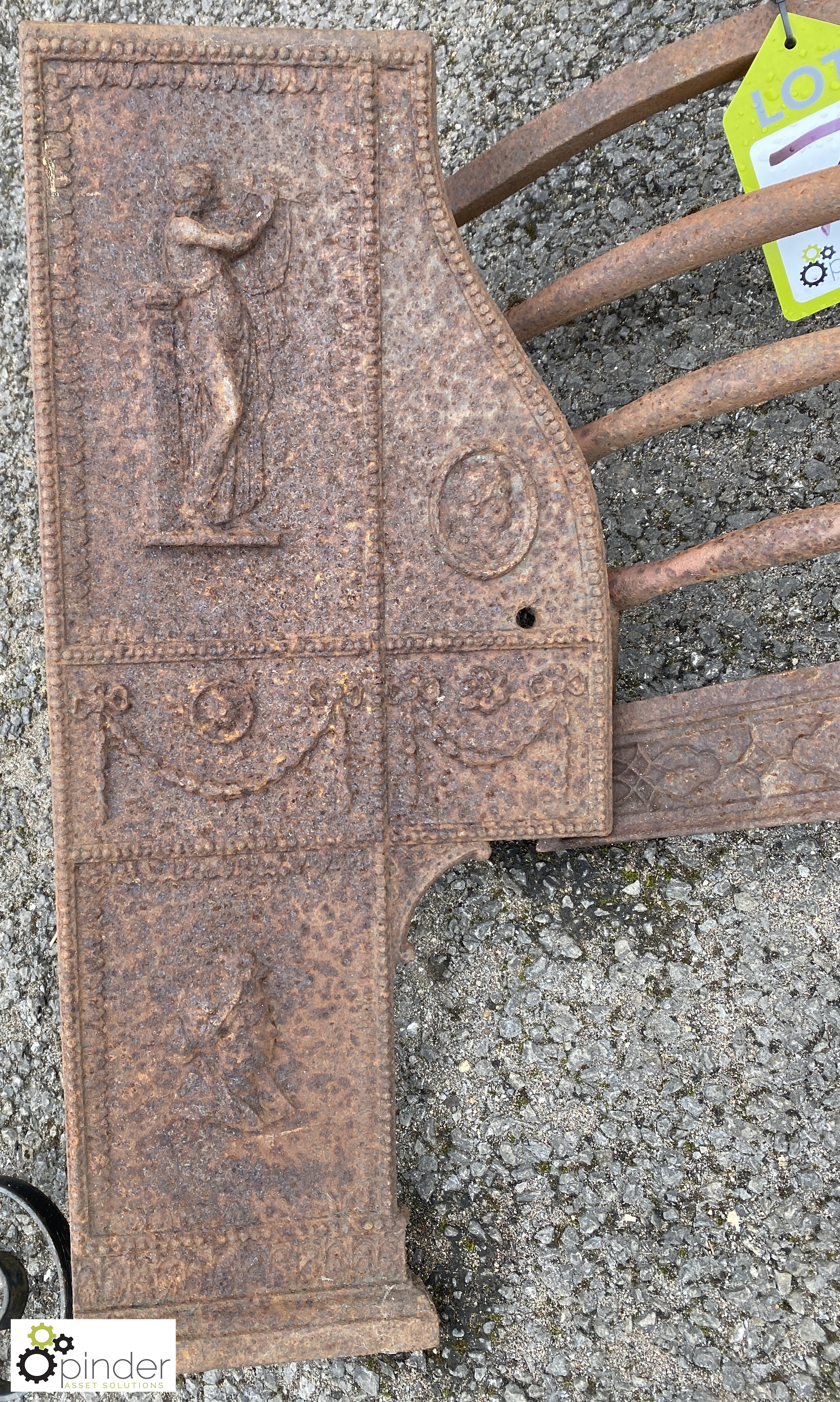 Cast iron Victorian Fire Basket with decorative back plates - Image 4 of 6