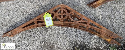 2 cast iron Roof Truss Brackets