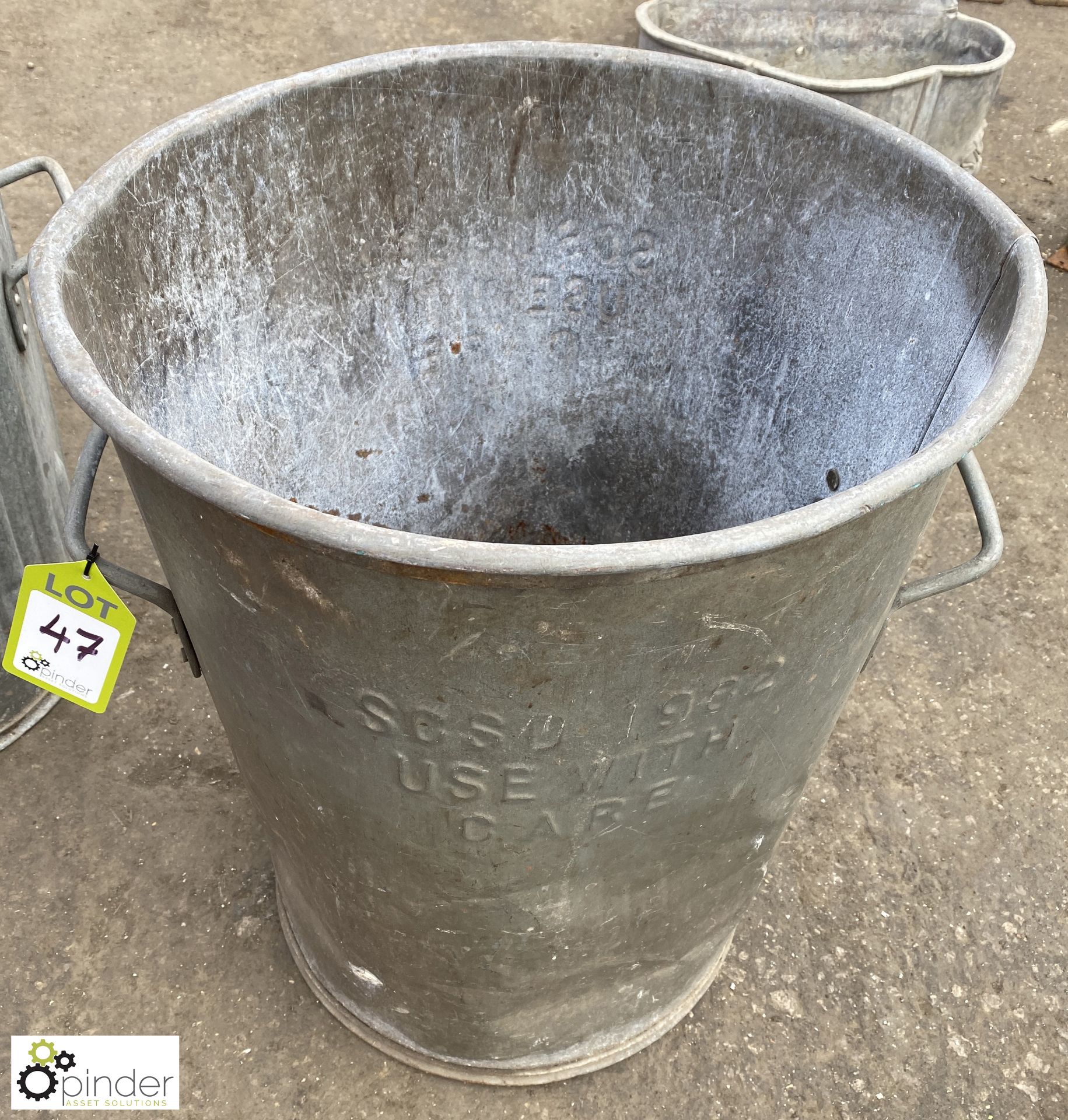 Galvanised Dust Bin, 1982 - Image 2 of 5