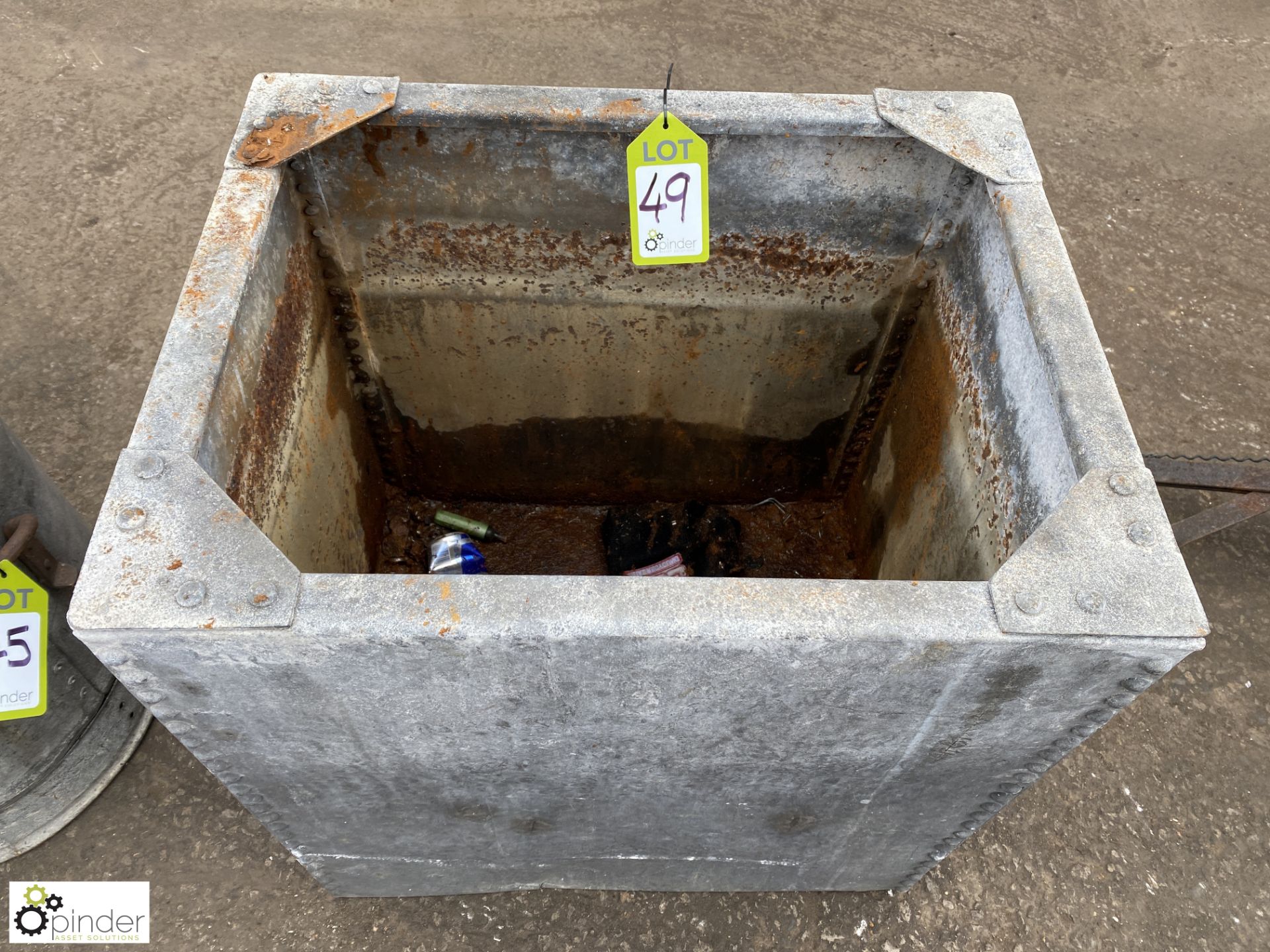 Galvanised Water Tank, 610mm x 490mm x 630mm - Image 2 of 6