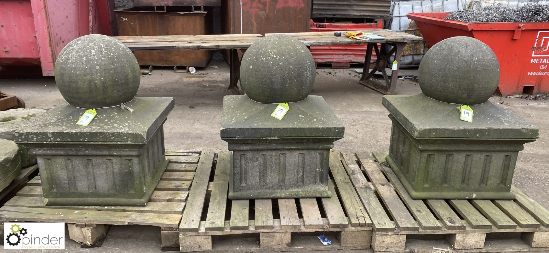 Set 3 Yorkshire stone Gate Post Pier Caps, with ball top, base 600mm x 600mm, 900mm tall - Bild 2 aus 11