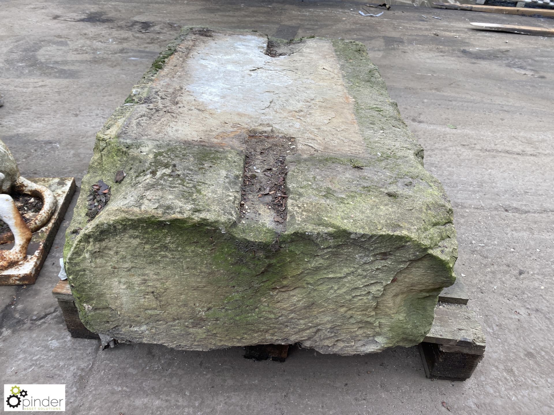 Large Yorkshire stone Gatepost, 1200mm x 700mm x 370mm - Image 5 of 6