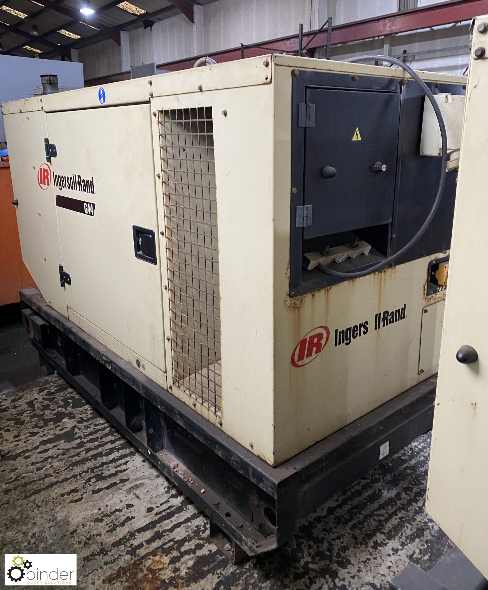 Ingersoll Rand G44 skid mounted Generator Set, 44kva, 37176hours, with acoustic cabinet - Image 3 of 11
